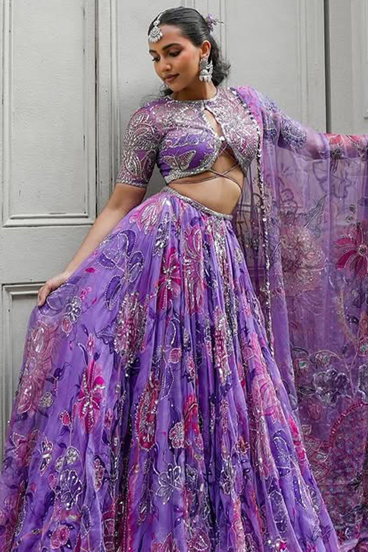 Vishakha Holsambre in Diana