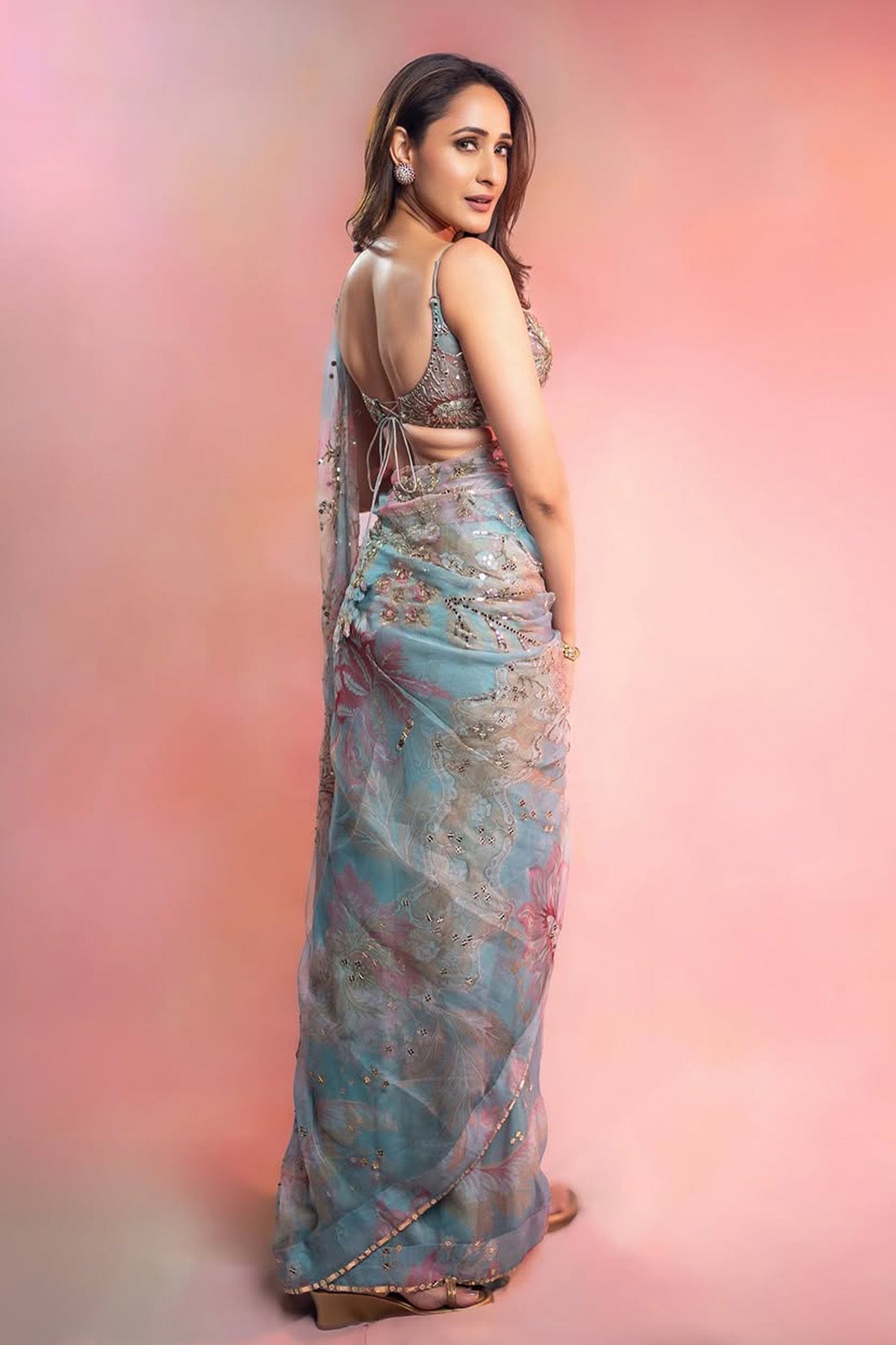 Pragya jaiswal in aiza saree
