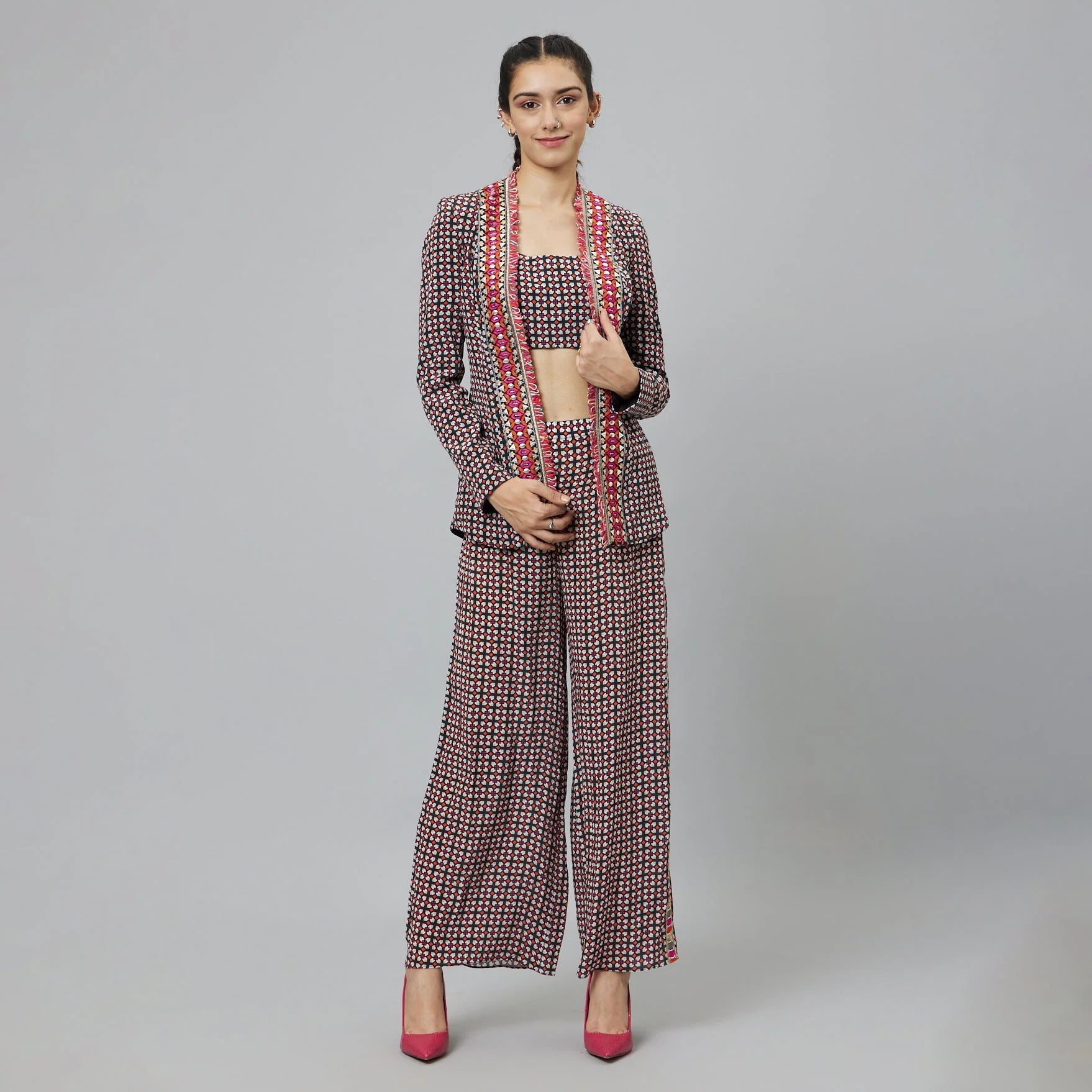 BLACK GEOMETRIC PRINT CREPE BLAZER JACKET TEAMED WITH LINEN BUSTIER AND PANTS