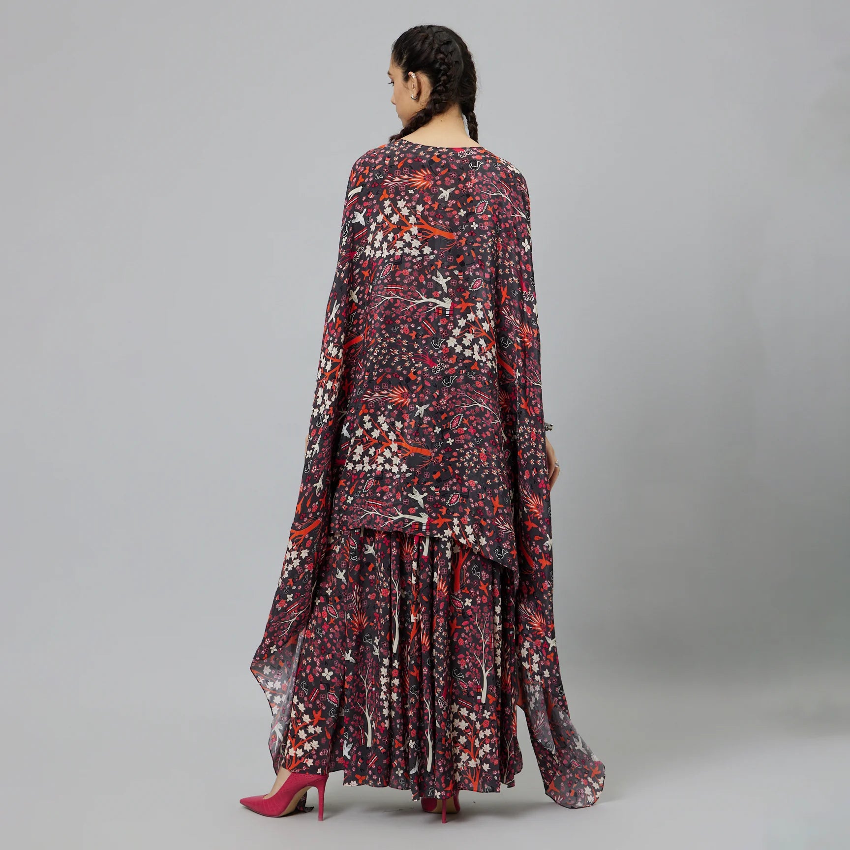 CONCRETE JUNGLE PRINT CAPE SET