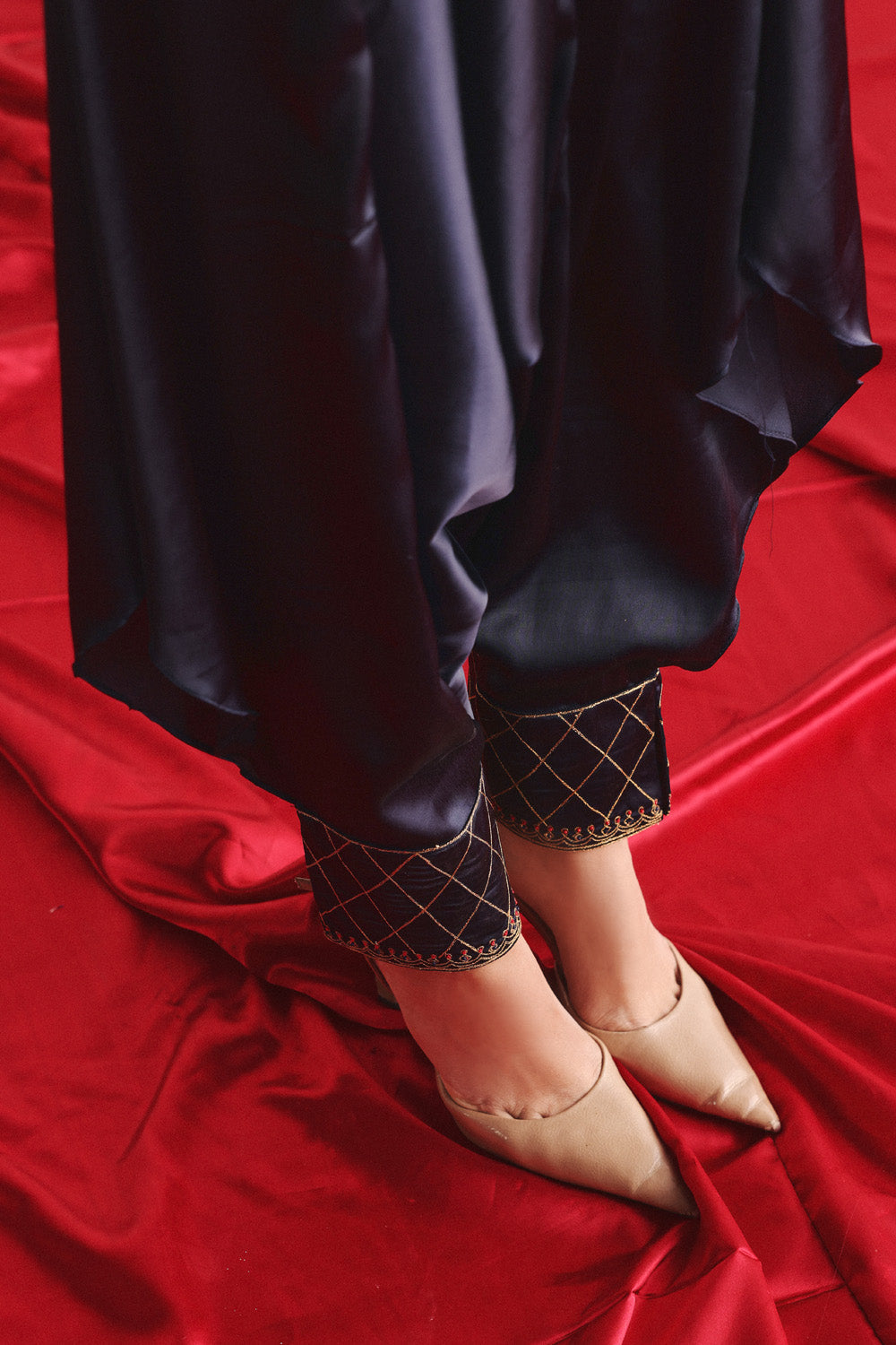 Patola Marodiwork Cape with Harem Dhoti Pants Set