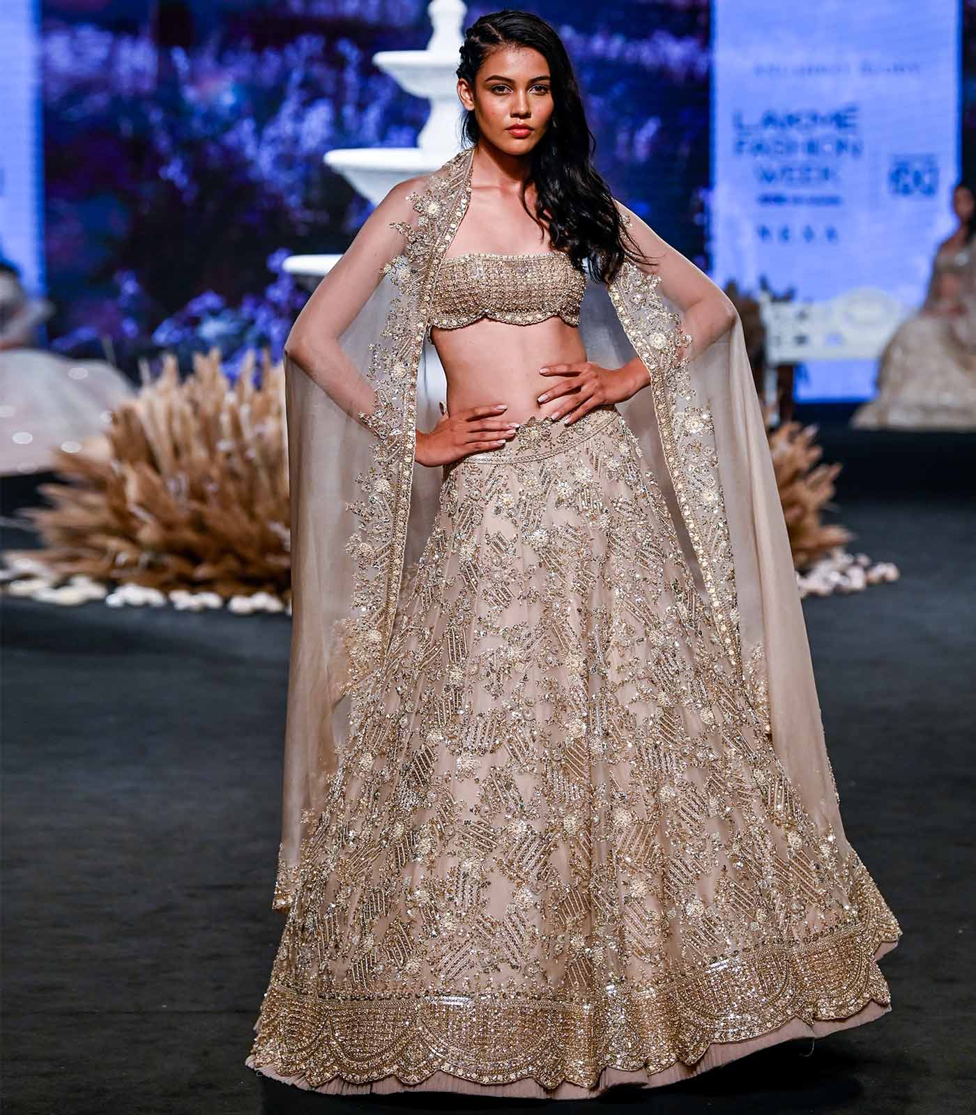 ALINA LEHENGA