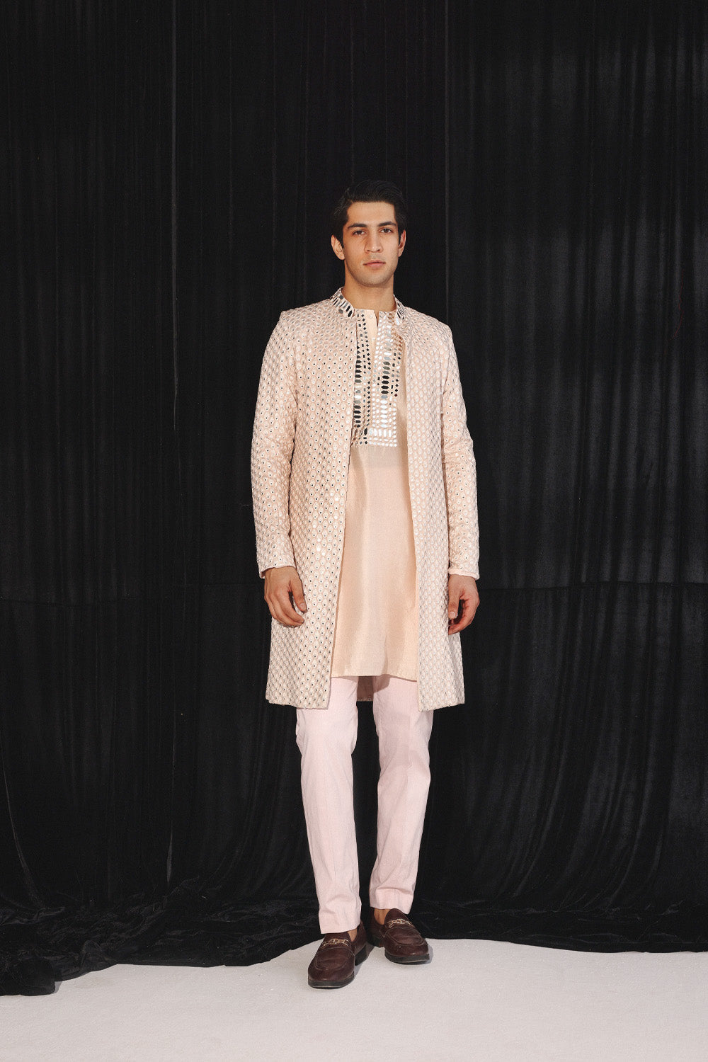 BLUSH PINK KURTA WITH MIRRORWORK AND PANTS