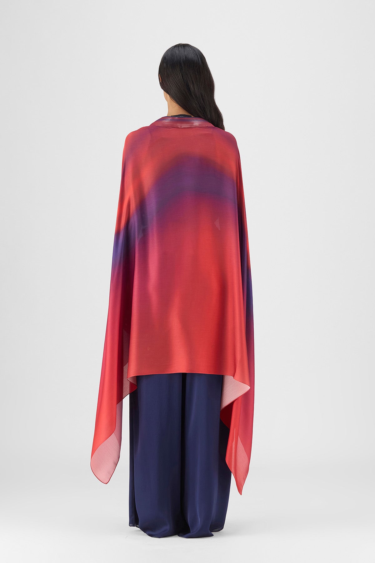 METALLIC WATERCOLOR STRUCTURED CAPE.