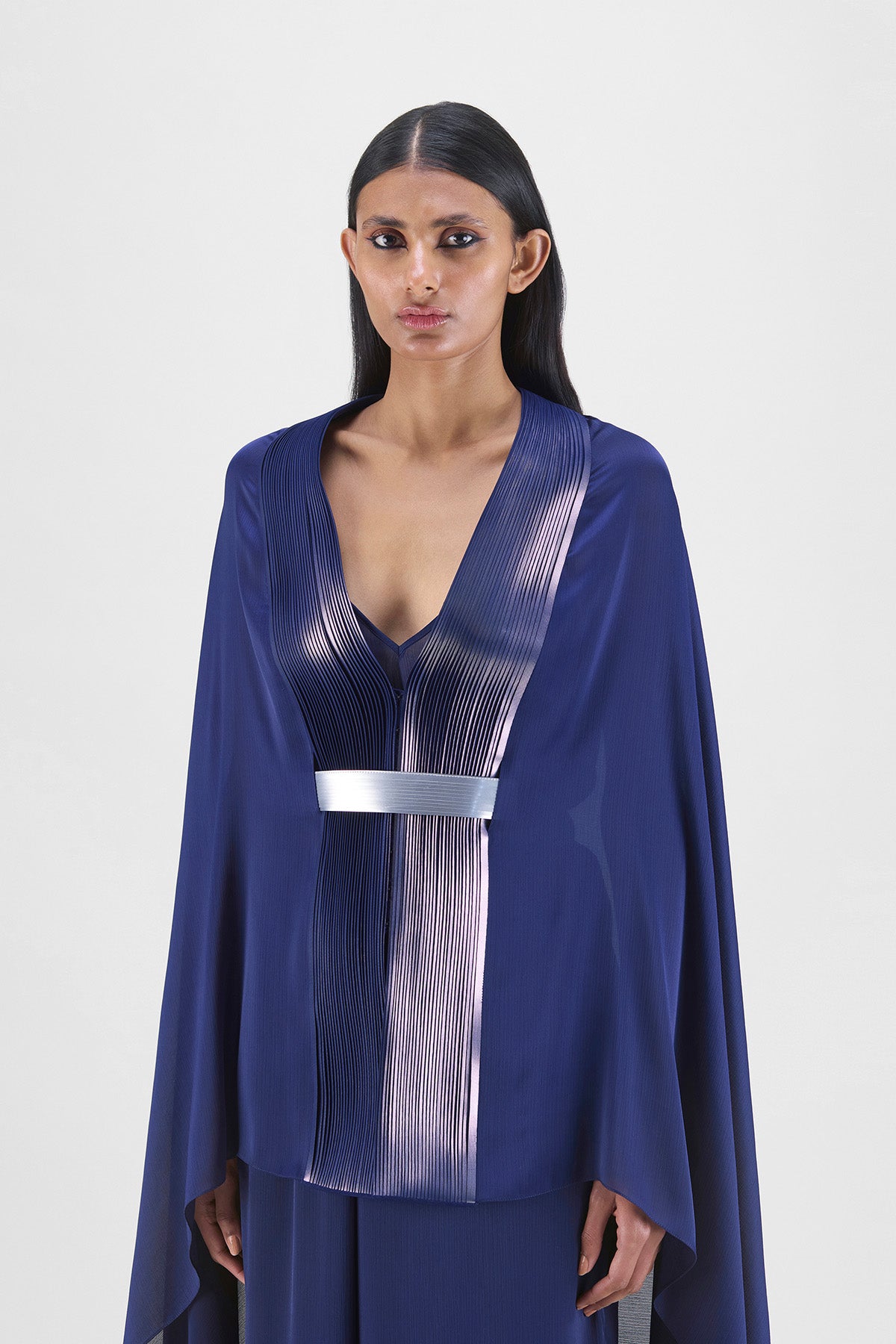 METALLIC SRUCTURED CAPE SET
