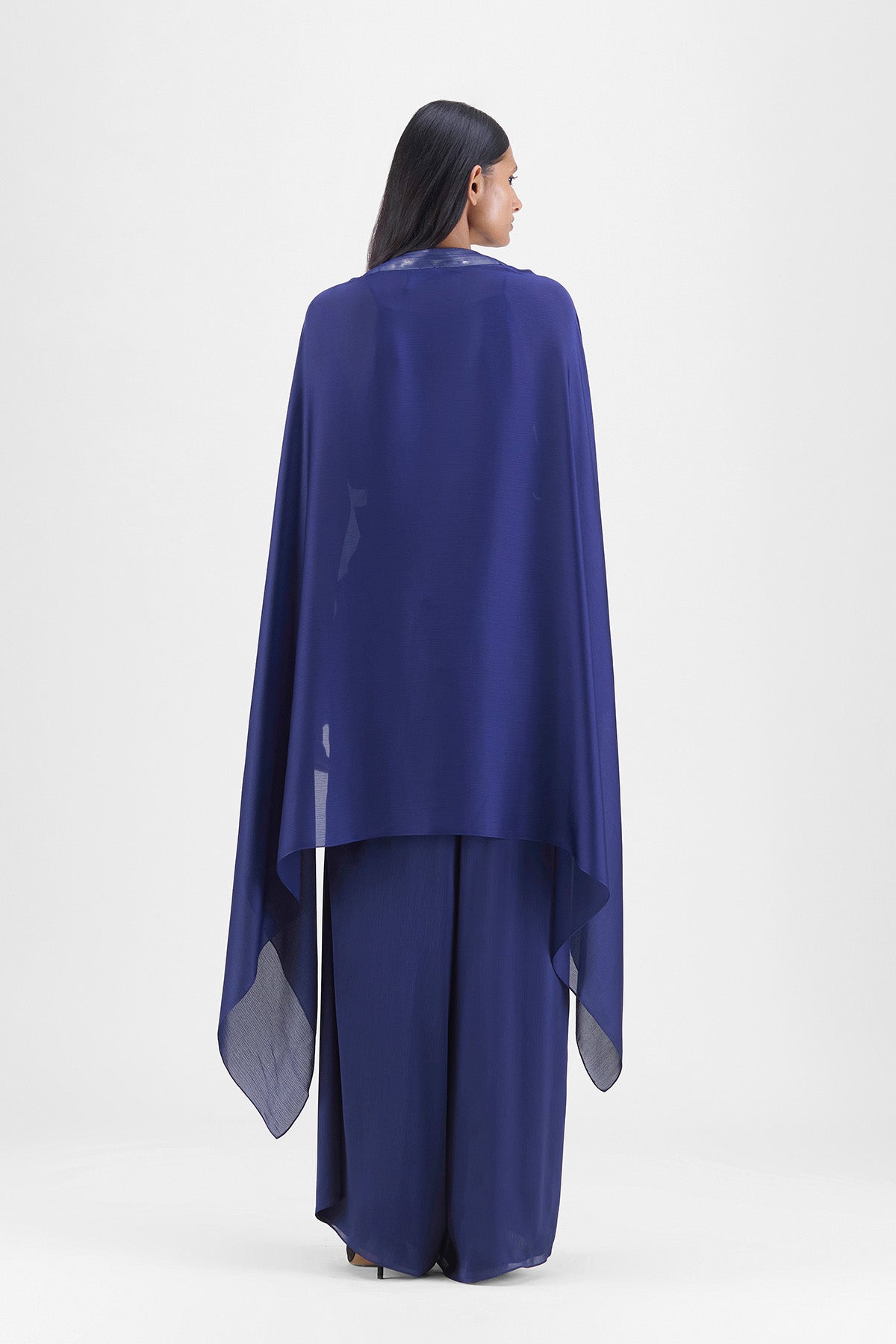 METALLIC SRUCTURED CAPE SET