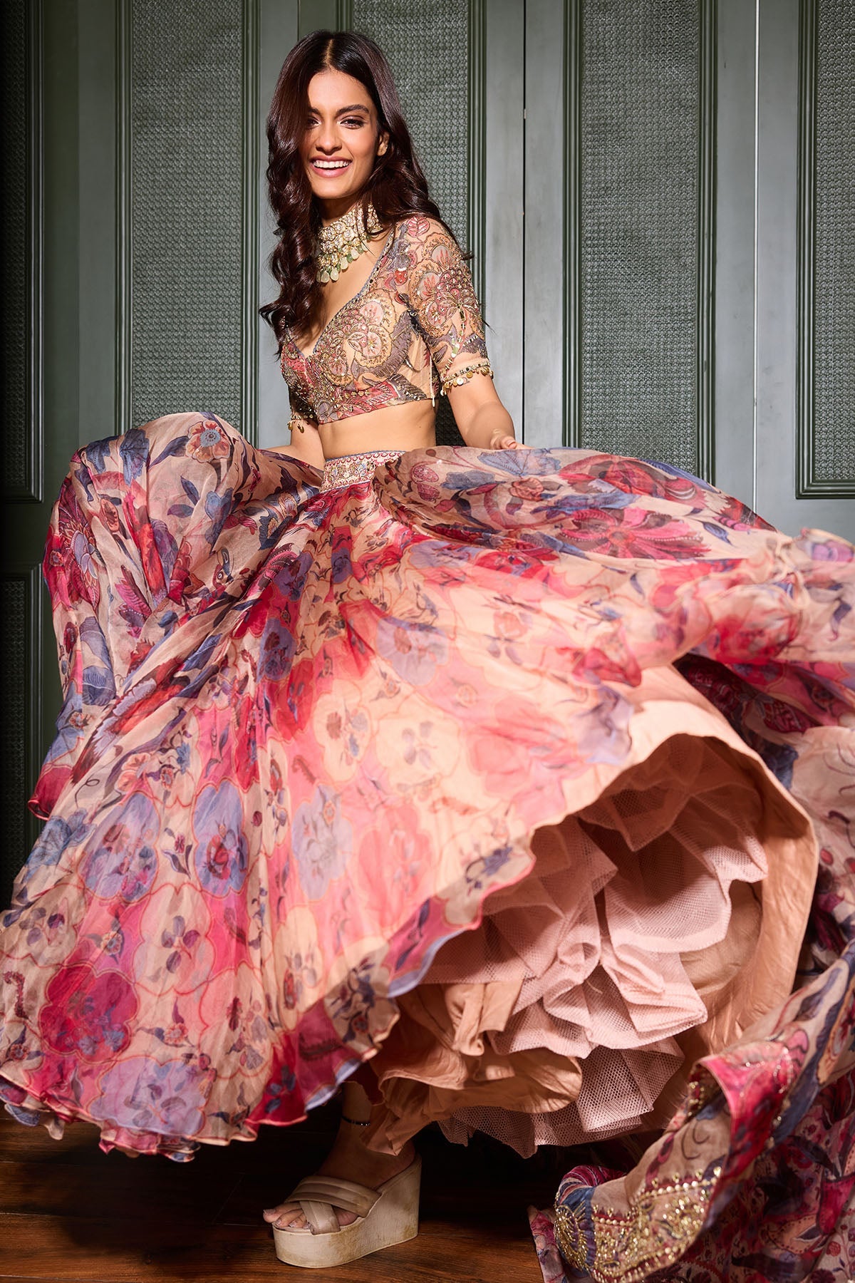 Anshula Kapoor in Ruya