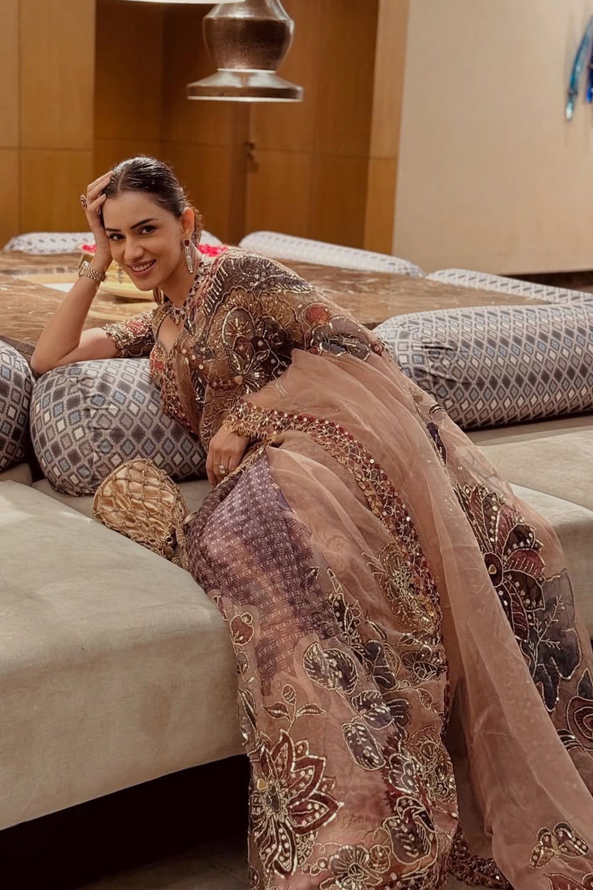 Smriti Khanna in Hana