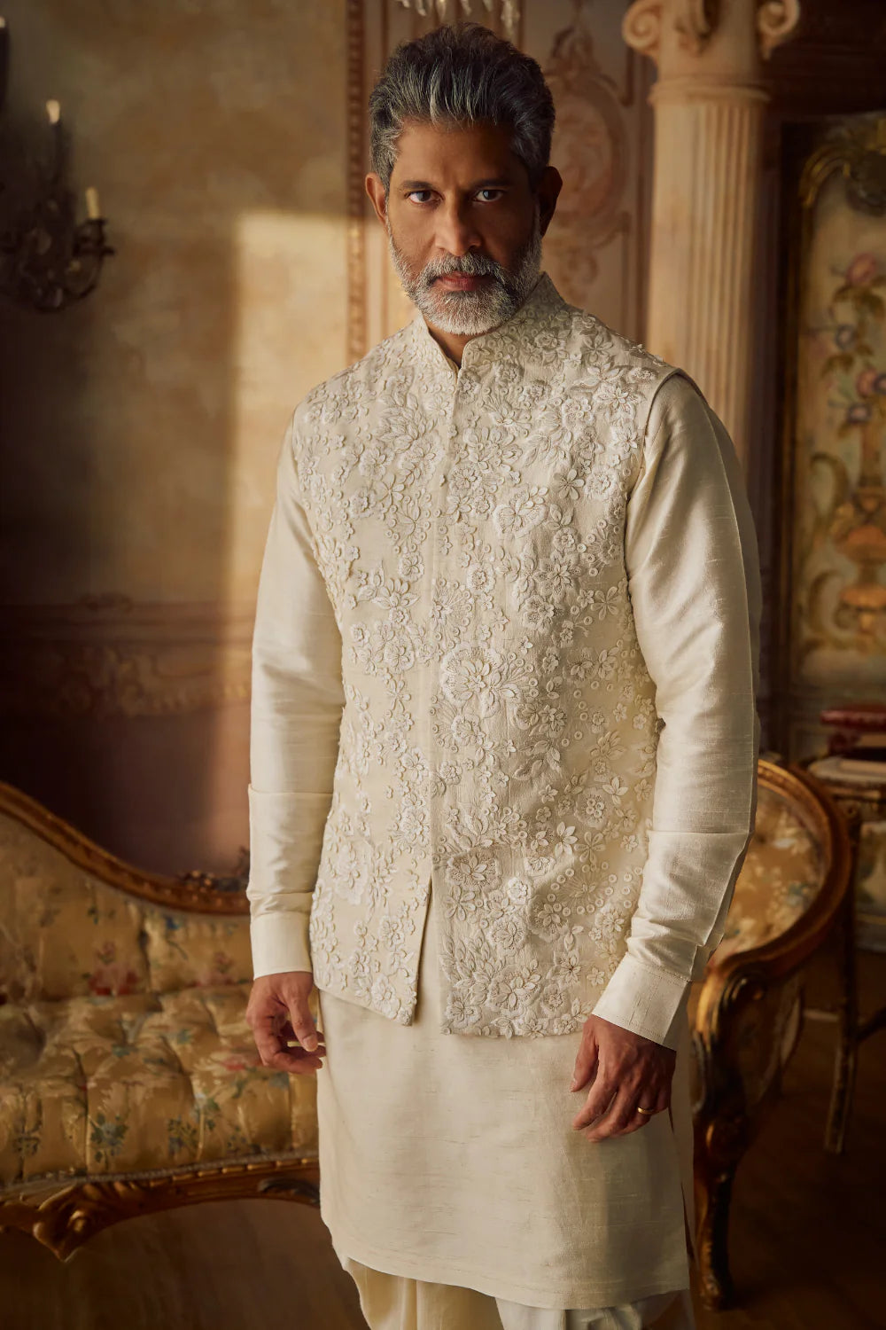 Champagne Three- Dimensional Bundi Set