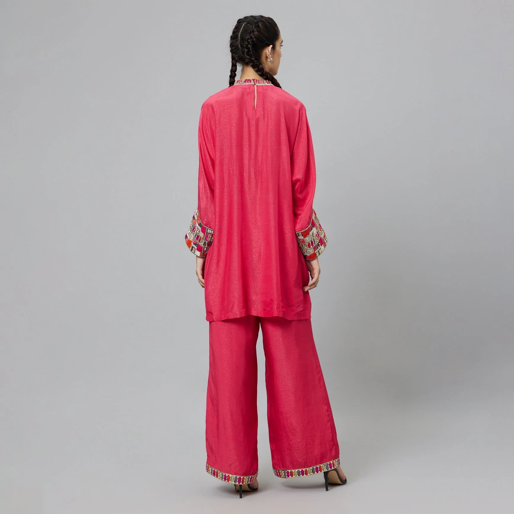 PINK DOLMAIN SLEEVES KURTA WITH BLACK EMBROIDERED YOKE TEAMED WITH PANTS