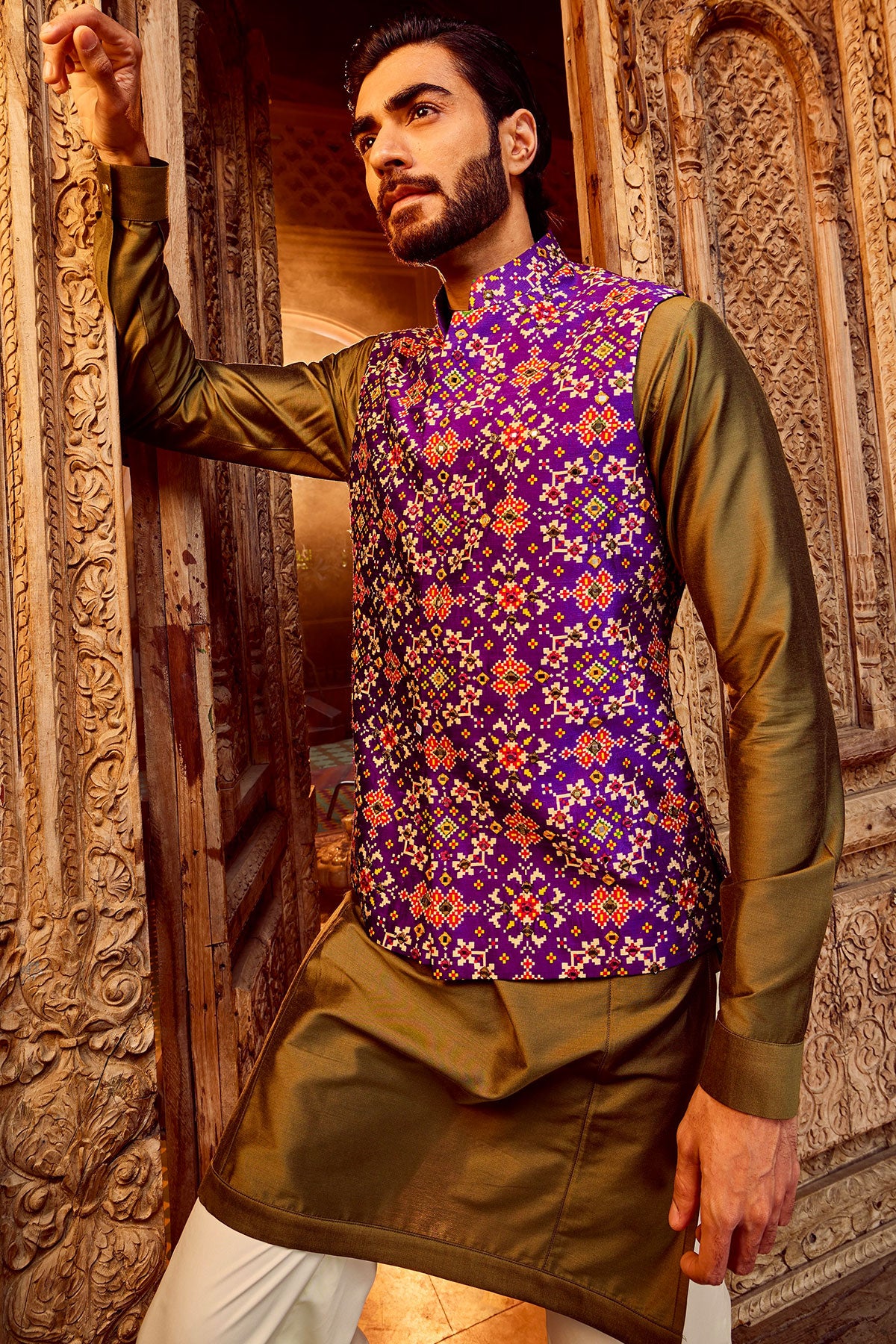 Purple Raw Silk Mirror Embellished Bundi Set