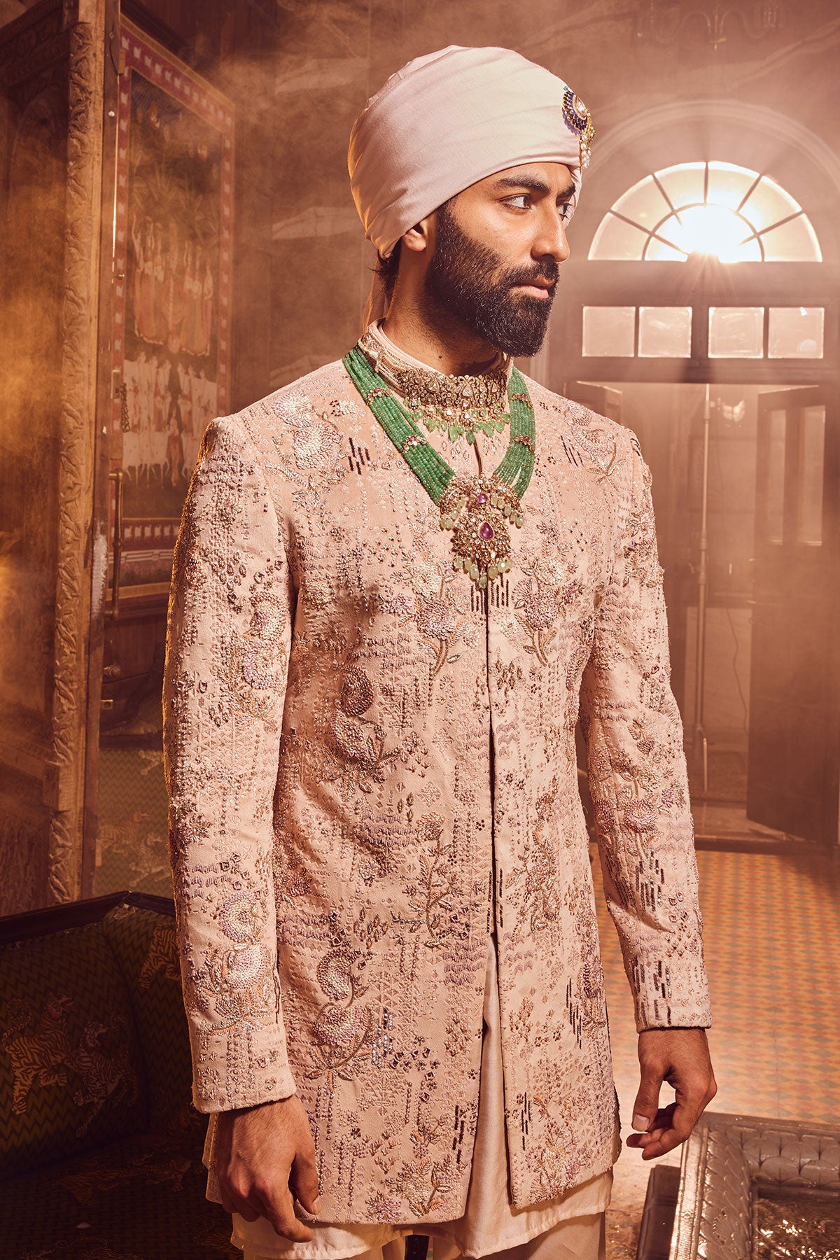 SALMON PINK VELVET
EMBROIDERED BANDHGALA