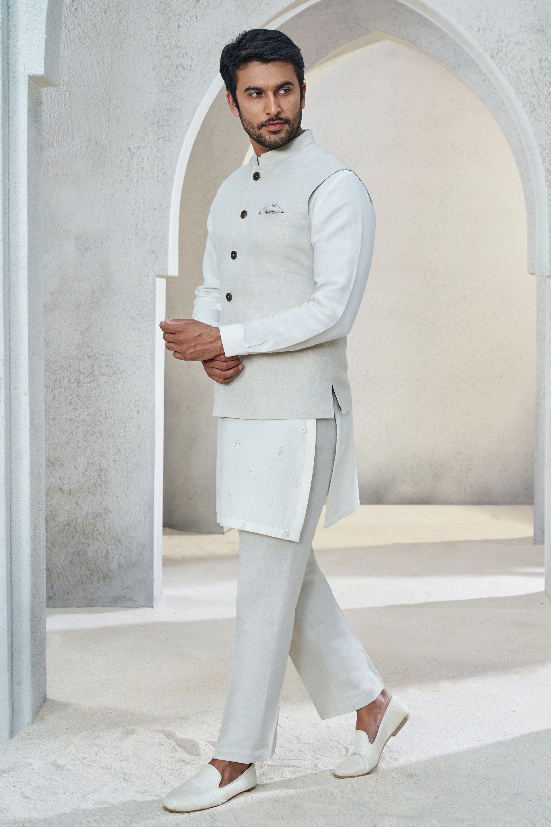 THE AKSHAJ BANDI-NATURAL