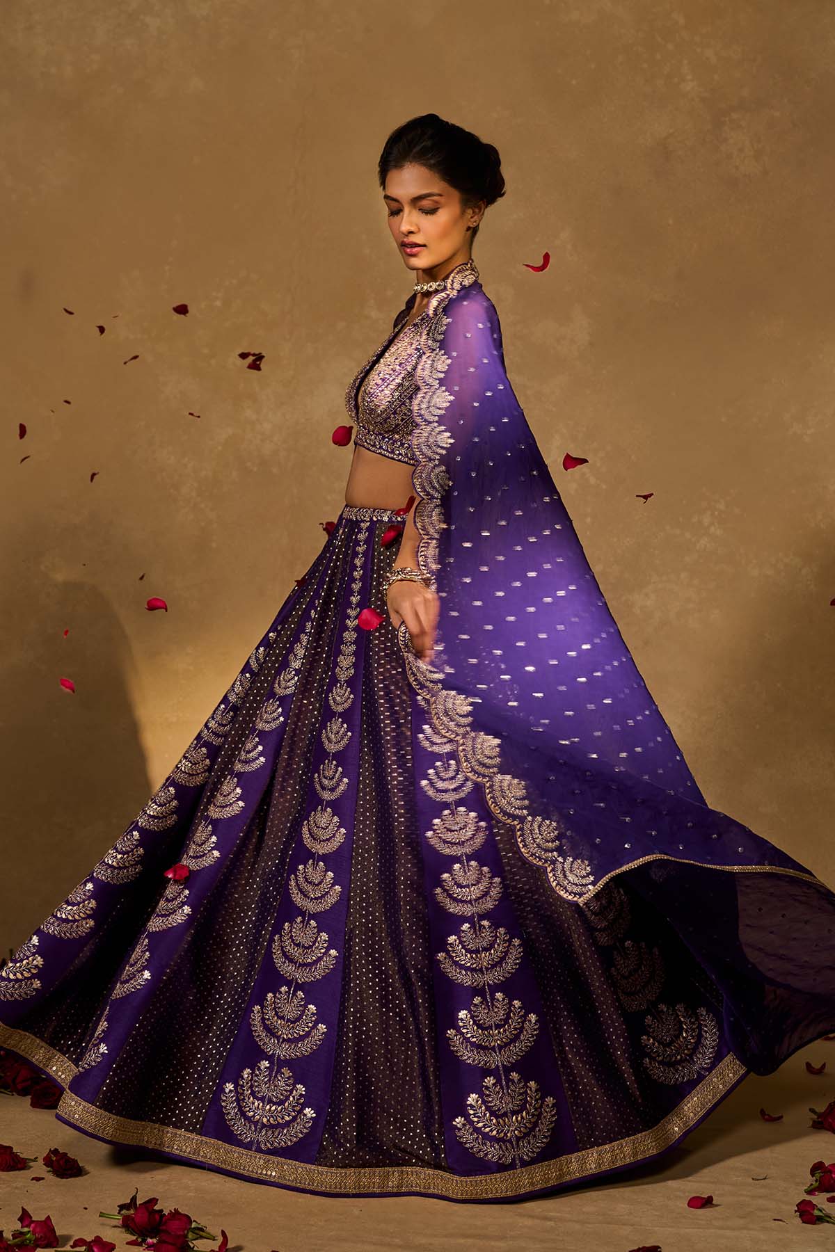 Maitri Lehenga