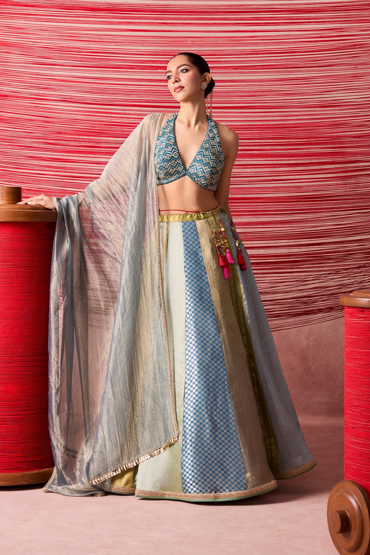 Roshni Lehenga