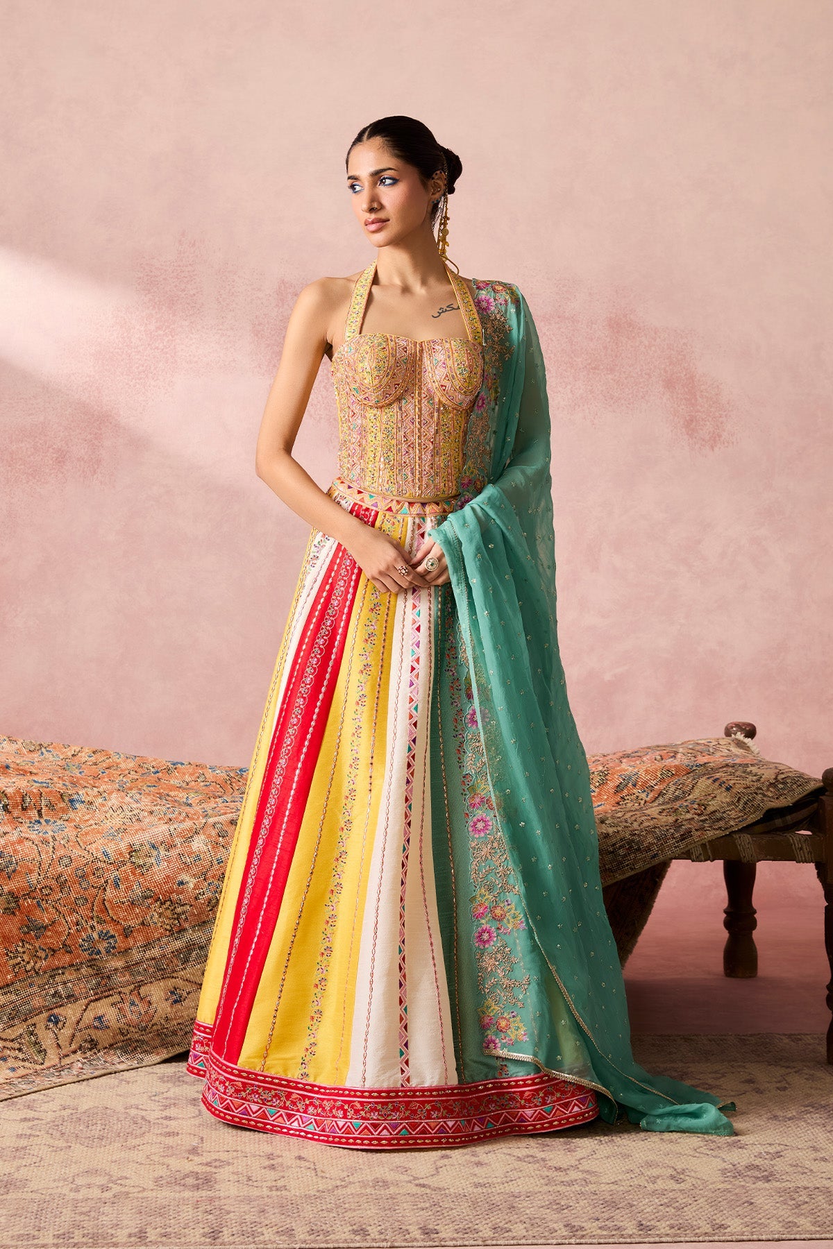 Inayat Kali Lehenga