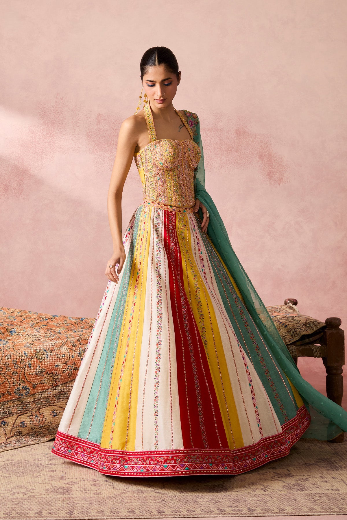 Inayat Kali Lehenga