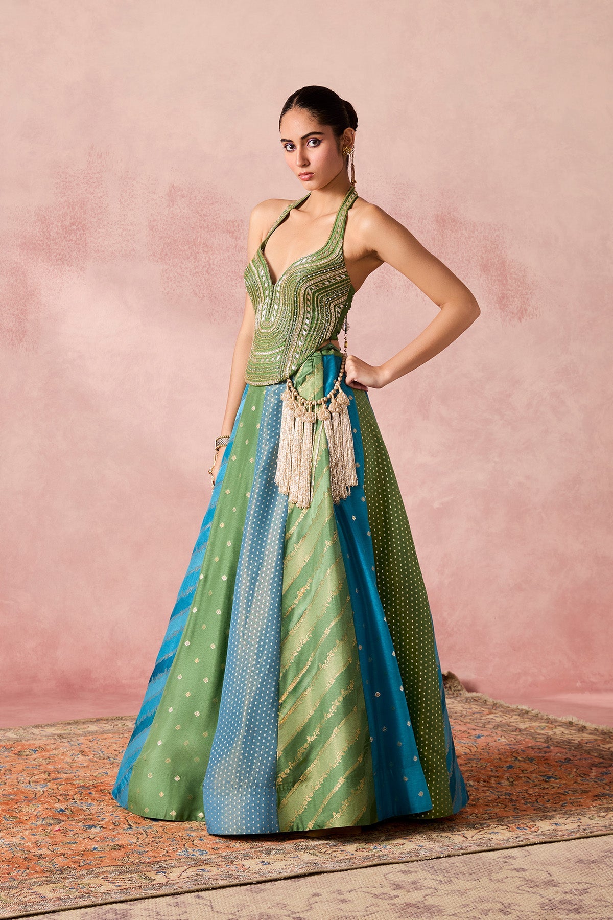 Jugnu Jamewar Lehenga