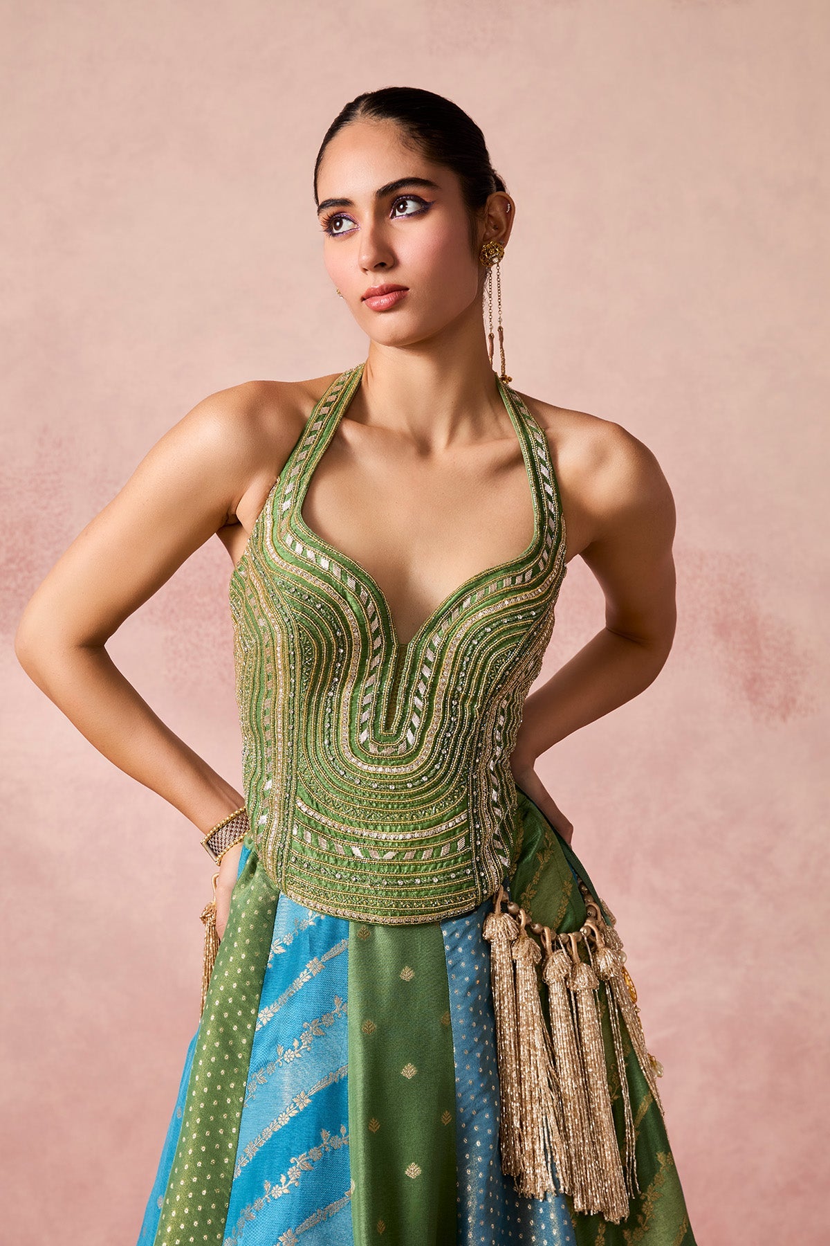 Jugnu Jamewar Lehenga