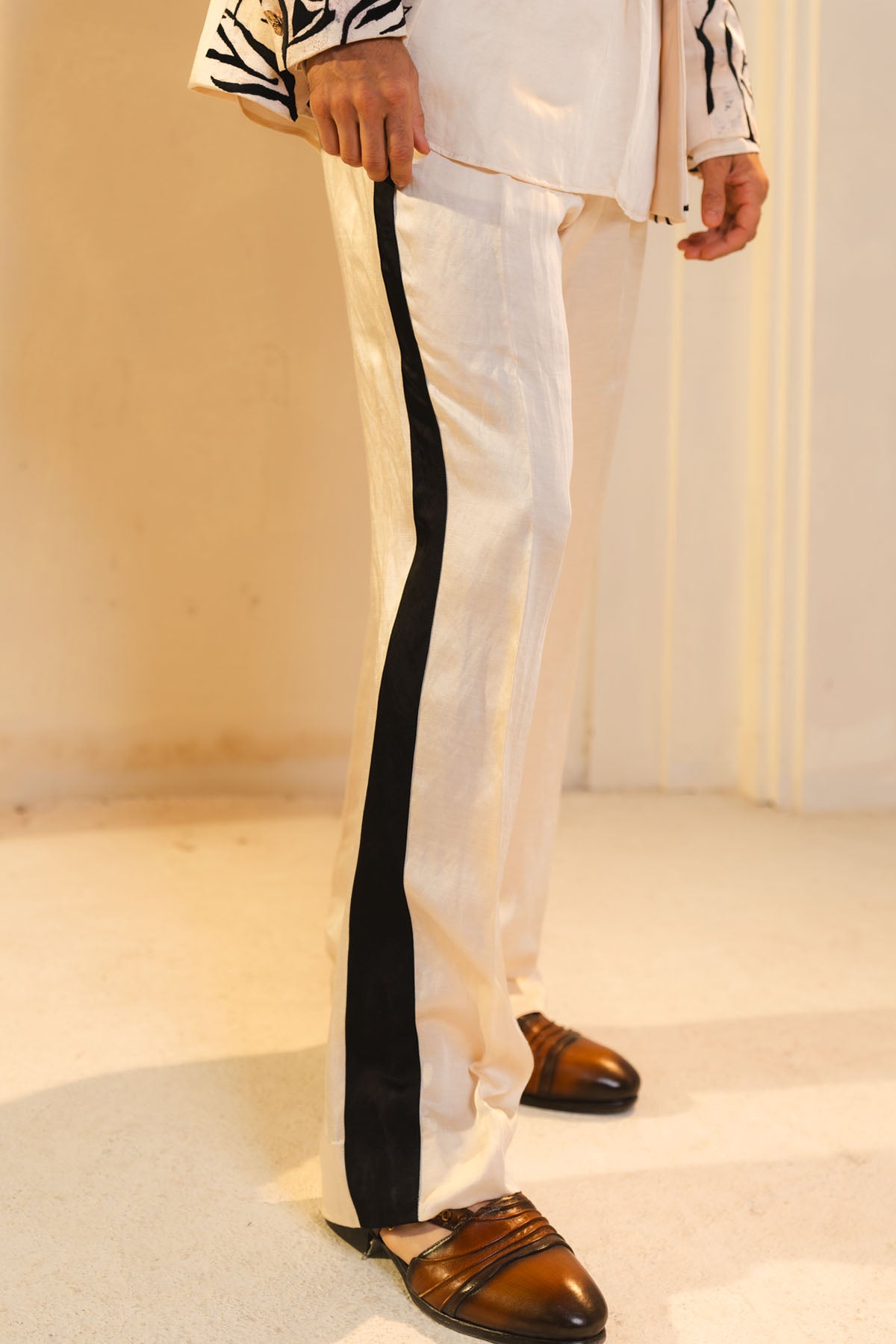 Kurta Set In Pearl Ash With Black Detailing.