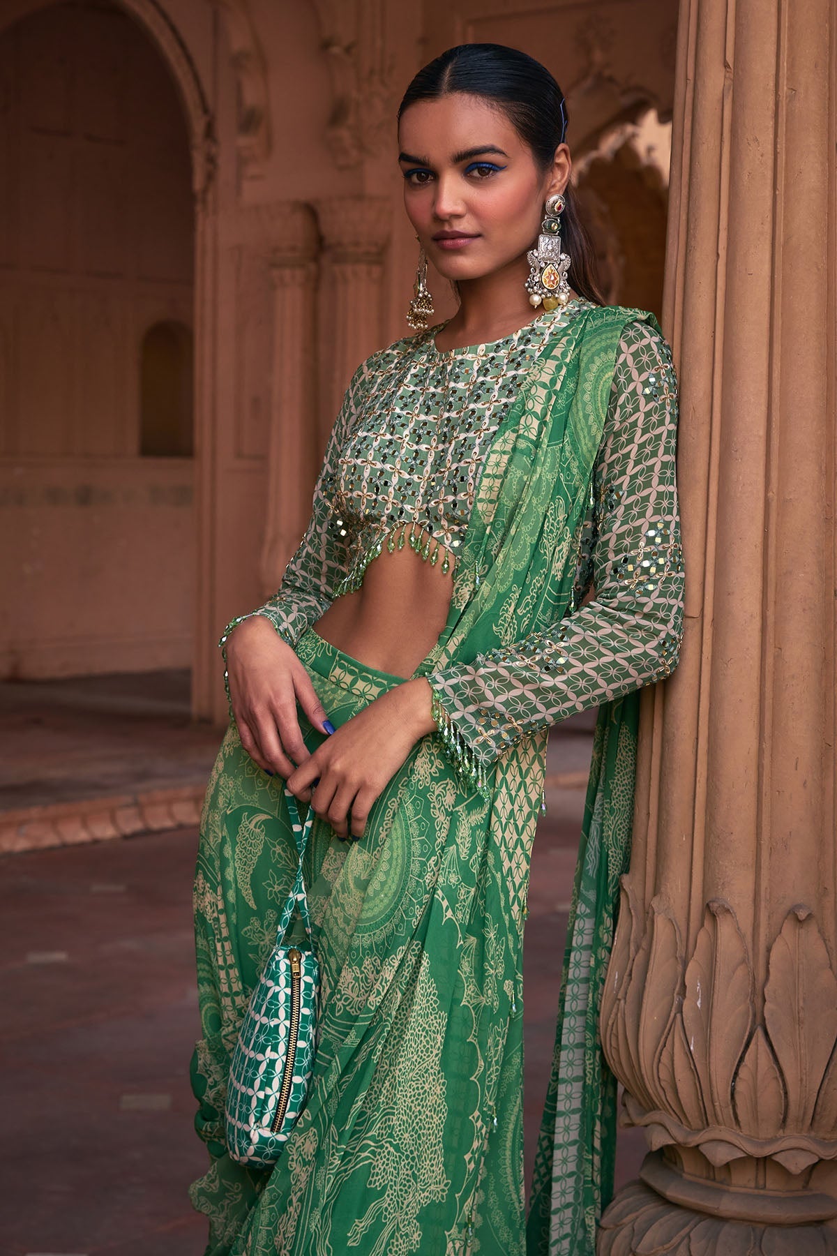 SAGE GREEN THIKRI PRINT & HIGHLIGHTED SAREE SET