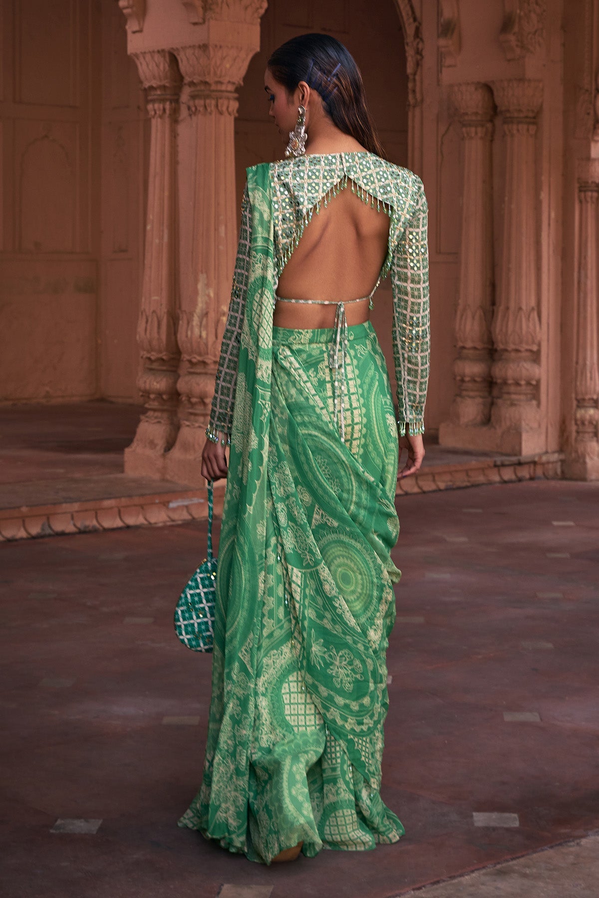 SAGE GREEN THIKRI PRINT & HIGHLIGHTED SAREE SET