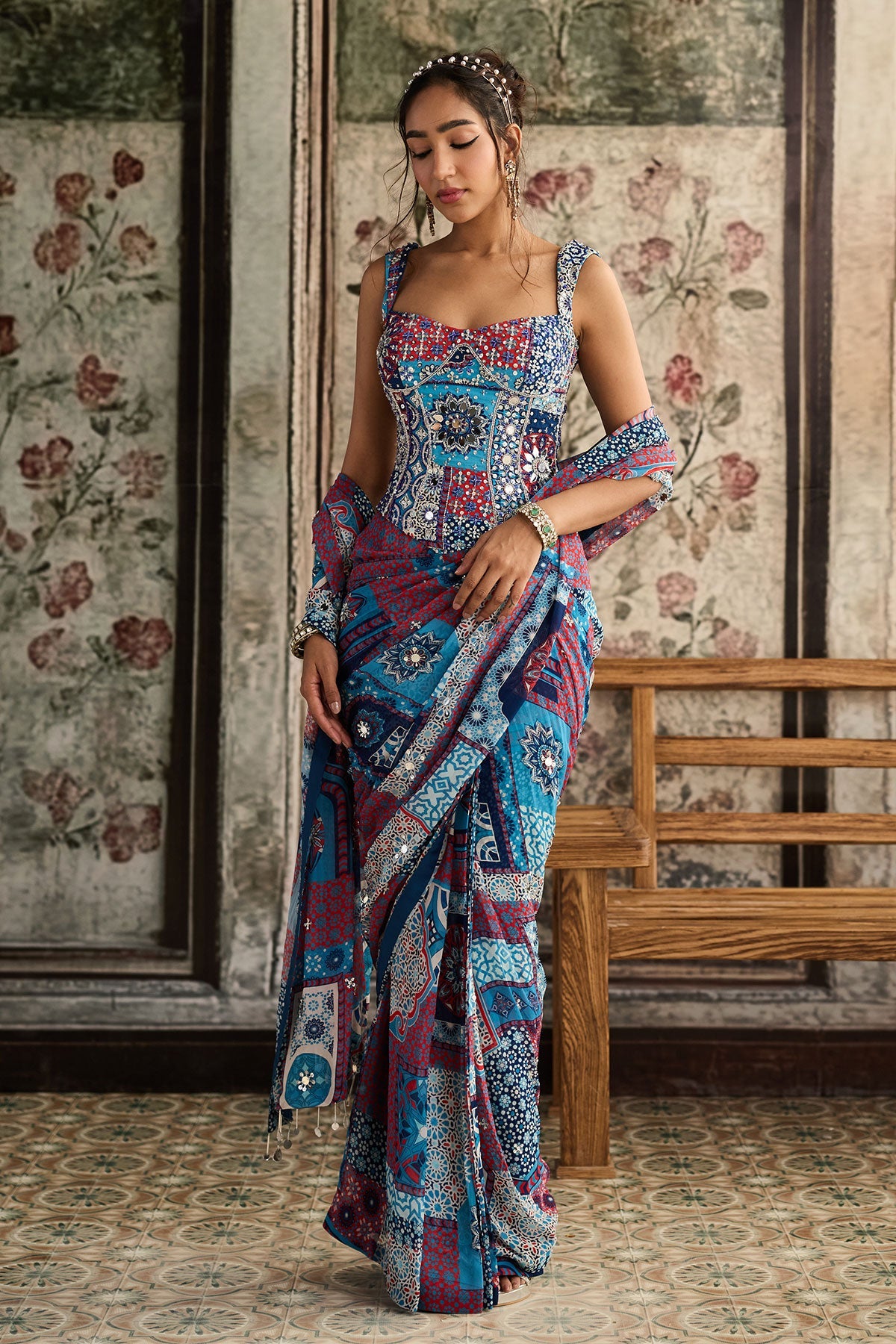 Teal Print And And Highlighted Pre-Draped Classic Sari Set