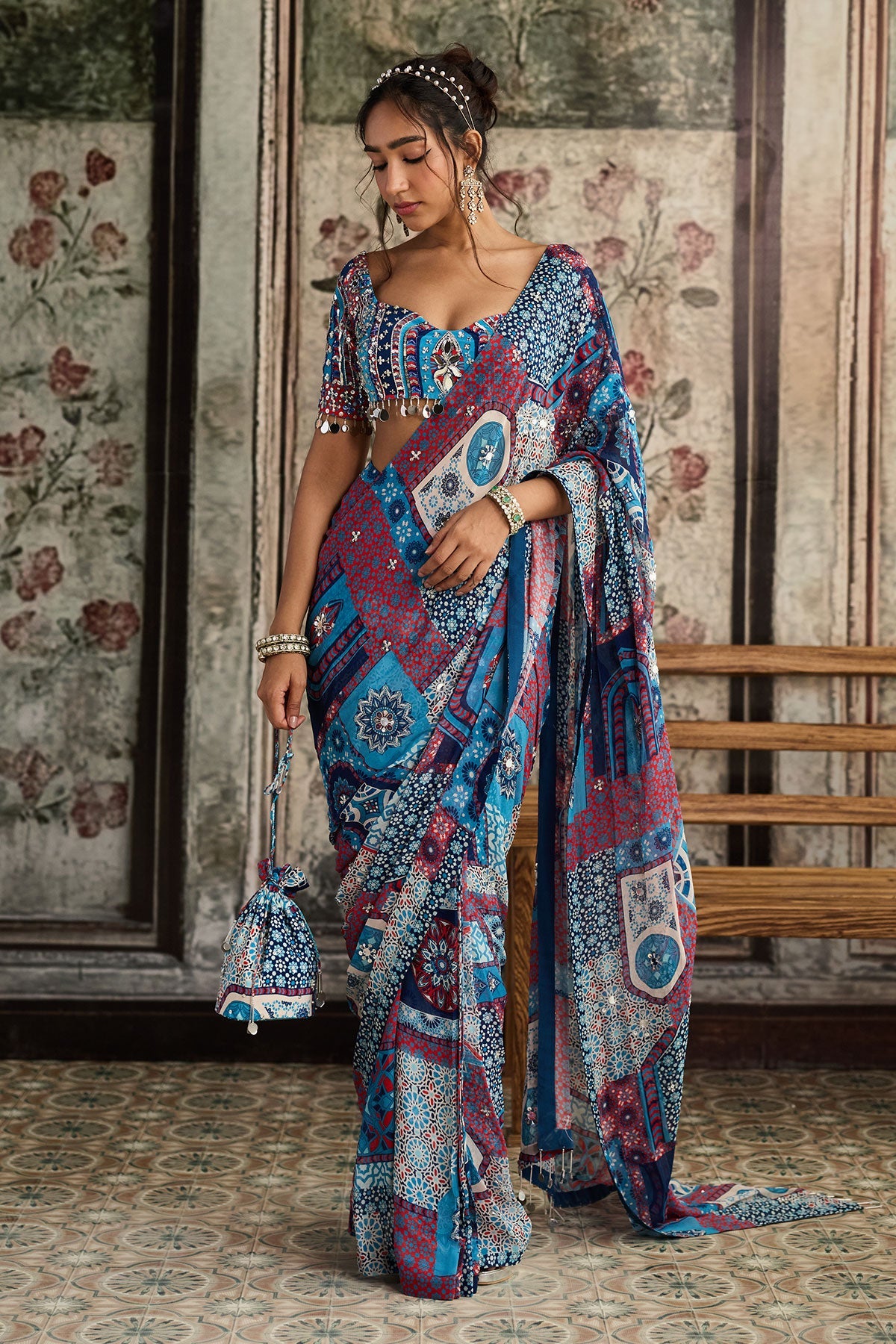 Teal Print And And Highlighted Pre-Draped Classic Saree Set