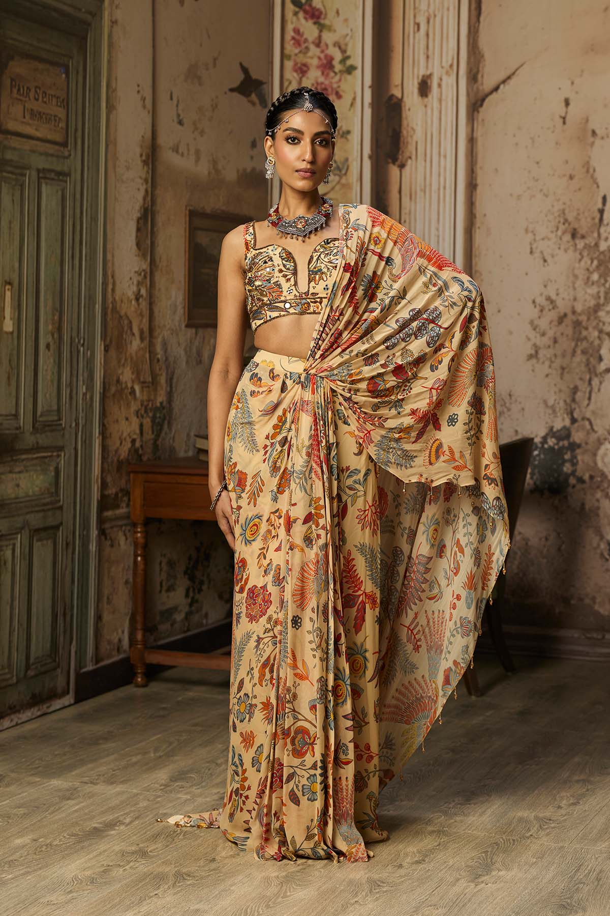 BEIGE PRINTED AND HIGHLIGHTED BLOUSE SKIRT SAREE SET