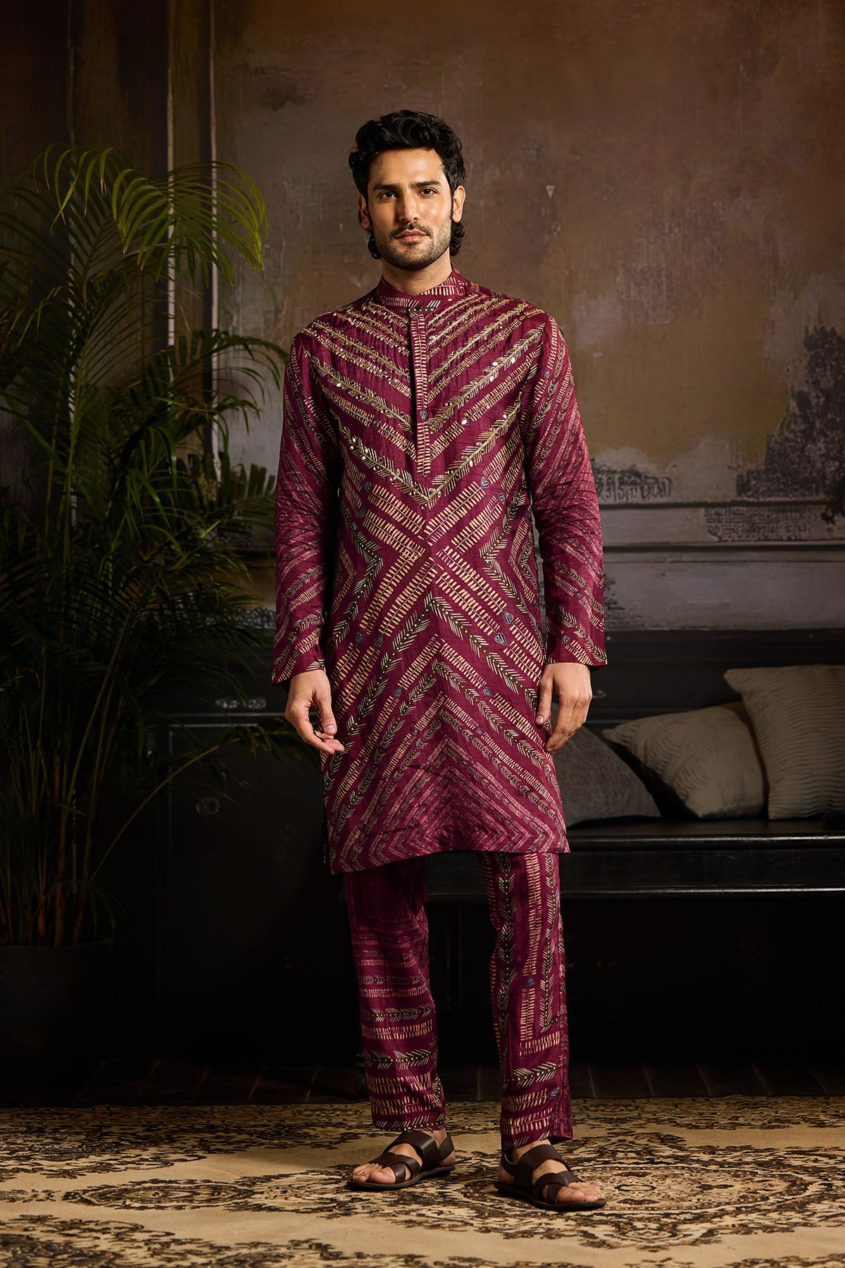 MAROON CHEVRON PRINT KURTA PAIRED WITH PRINTED PANTS