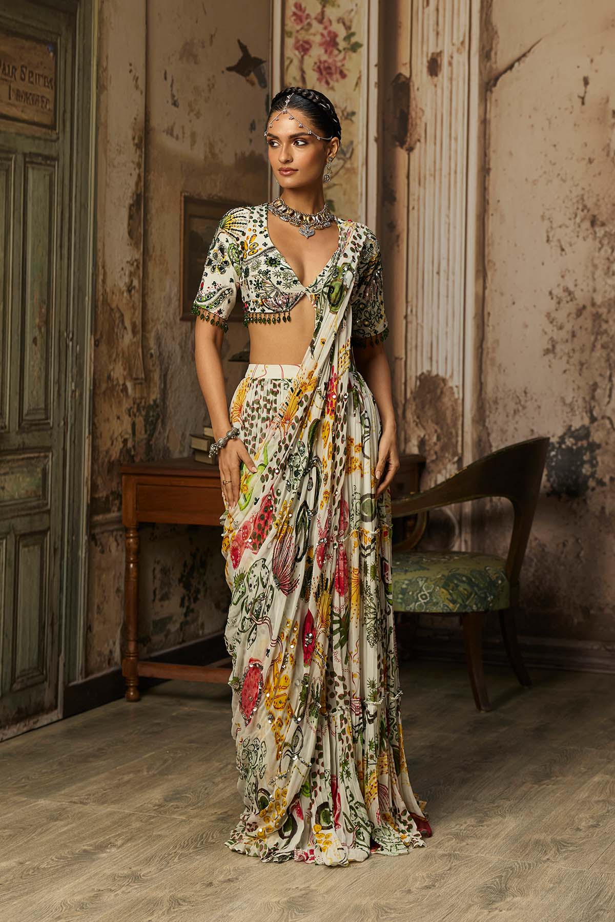 IVORY PRINT AND HIGHLIGHTED TIERED SKIRT SAREE SET