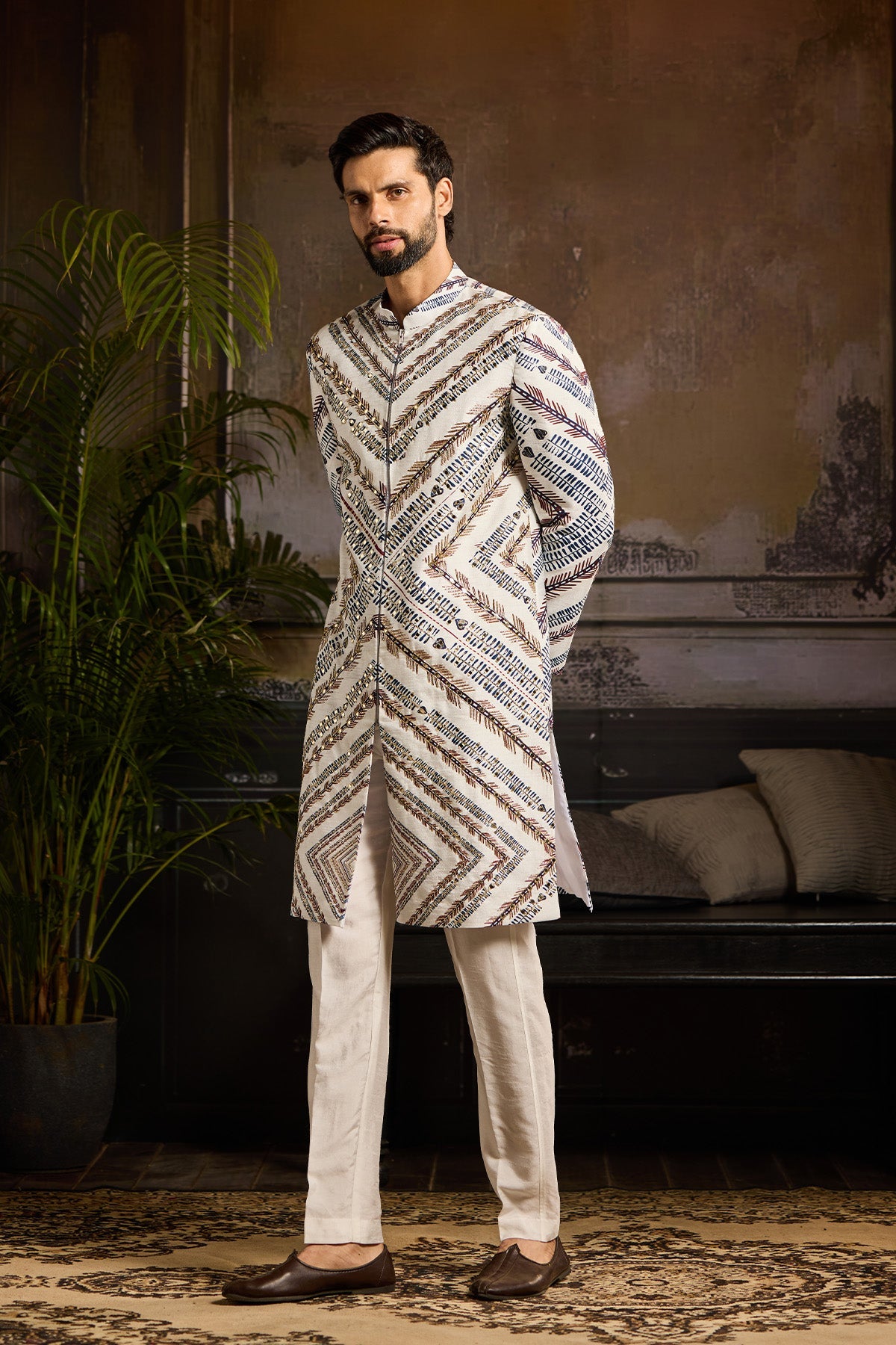 WHITE CHEVRON PRINT JACKET WITH WHITE PANTS