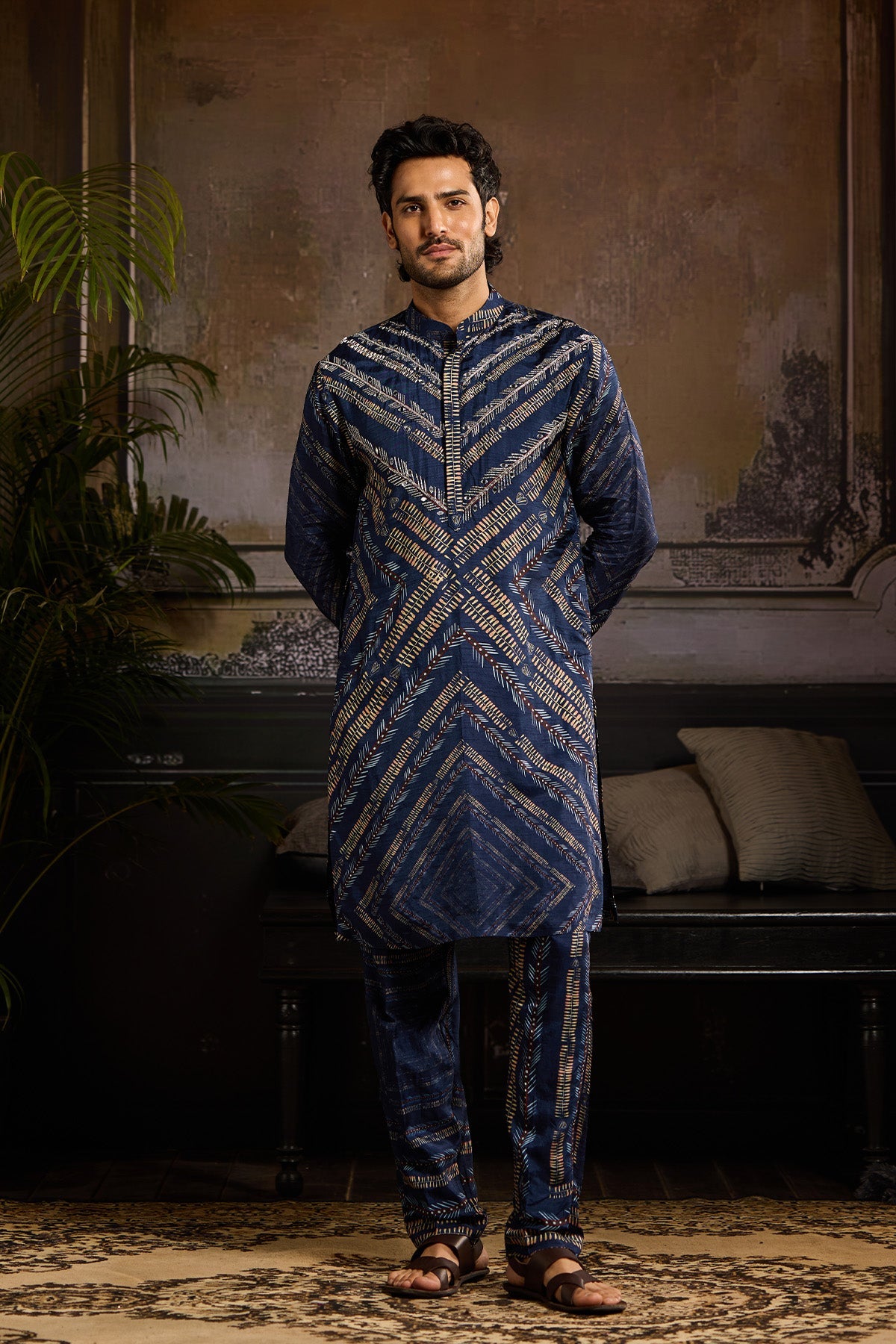 BLUE CHEVRON PRINT KURTA PAIRED WITH PRINTED PANTS