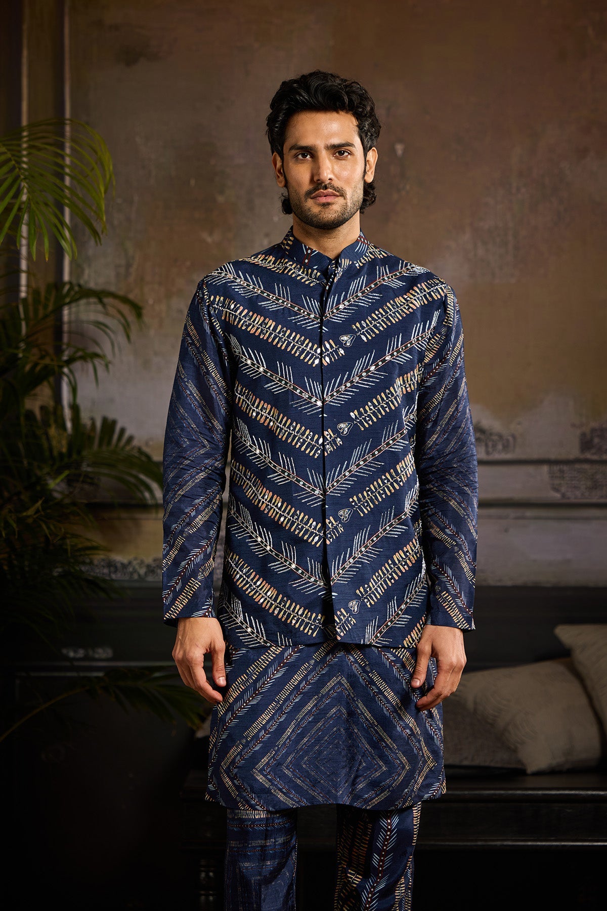 BLUE CHEVRON PRINT KURTA PAIRED WITH PRINTED PANTS