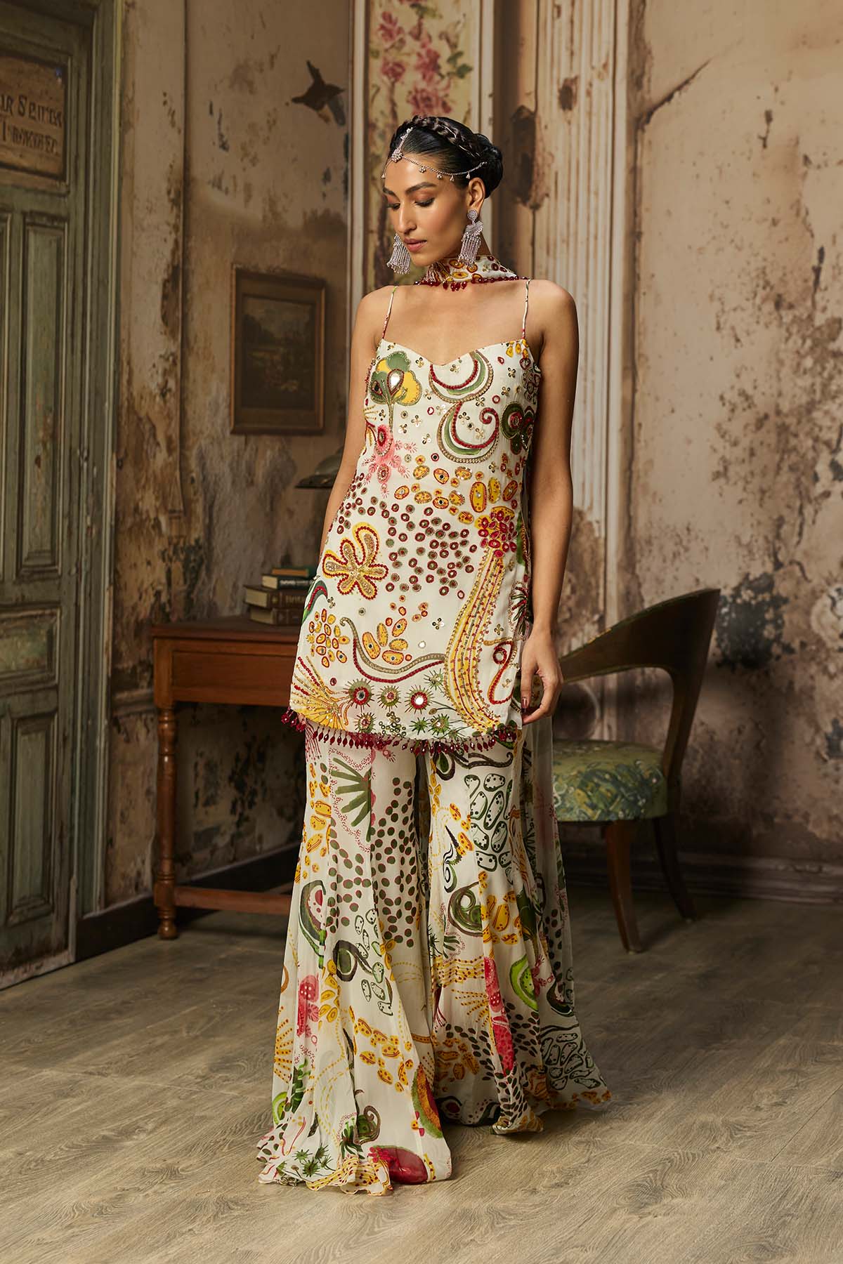 IVORY PRINT AND HIGHLIGHTED KURTI SET
