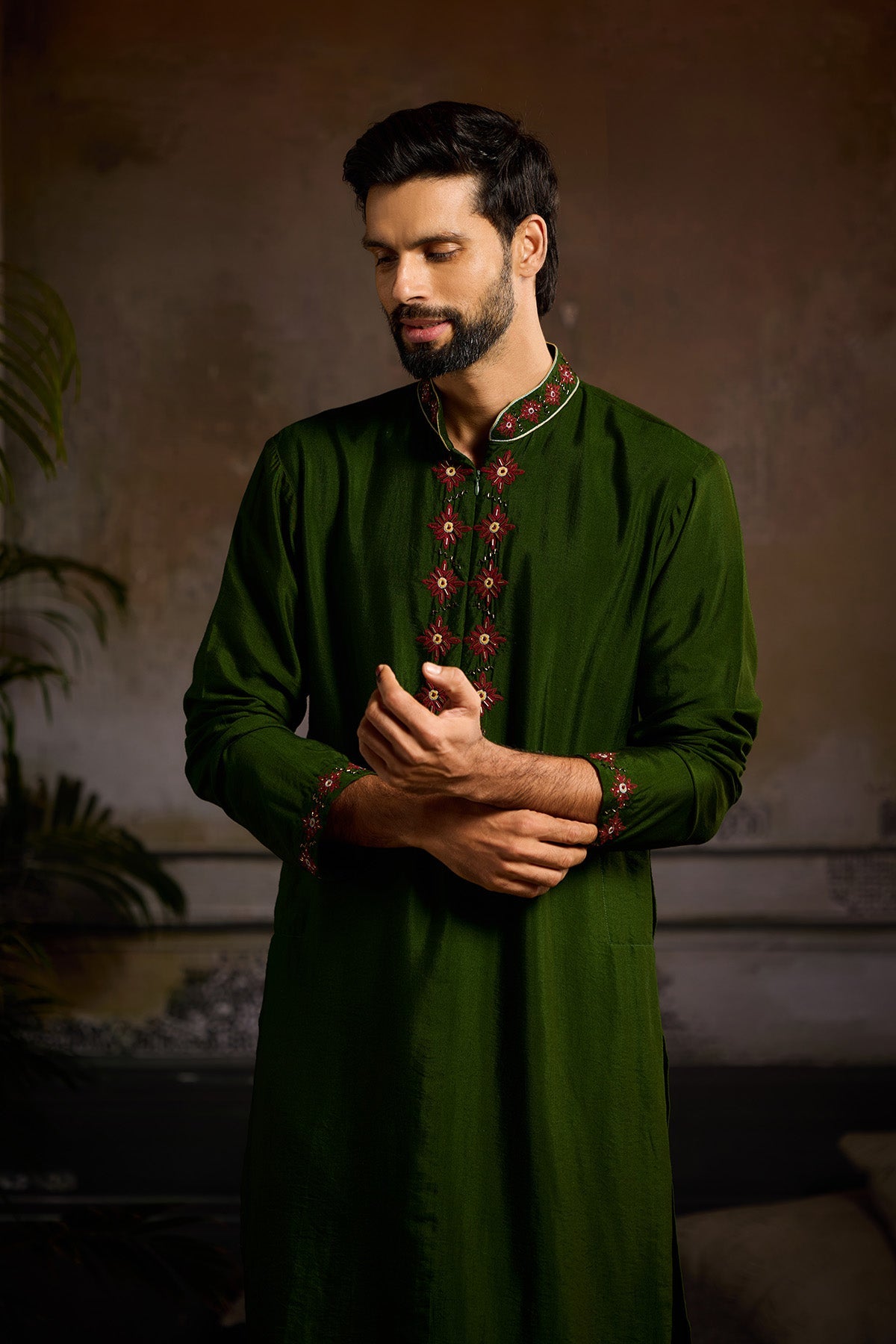 OLIVE GREEN EMBROIDERED KURTA PAIRED WITH OLIVE GREEN PANTS