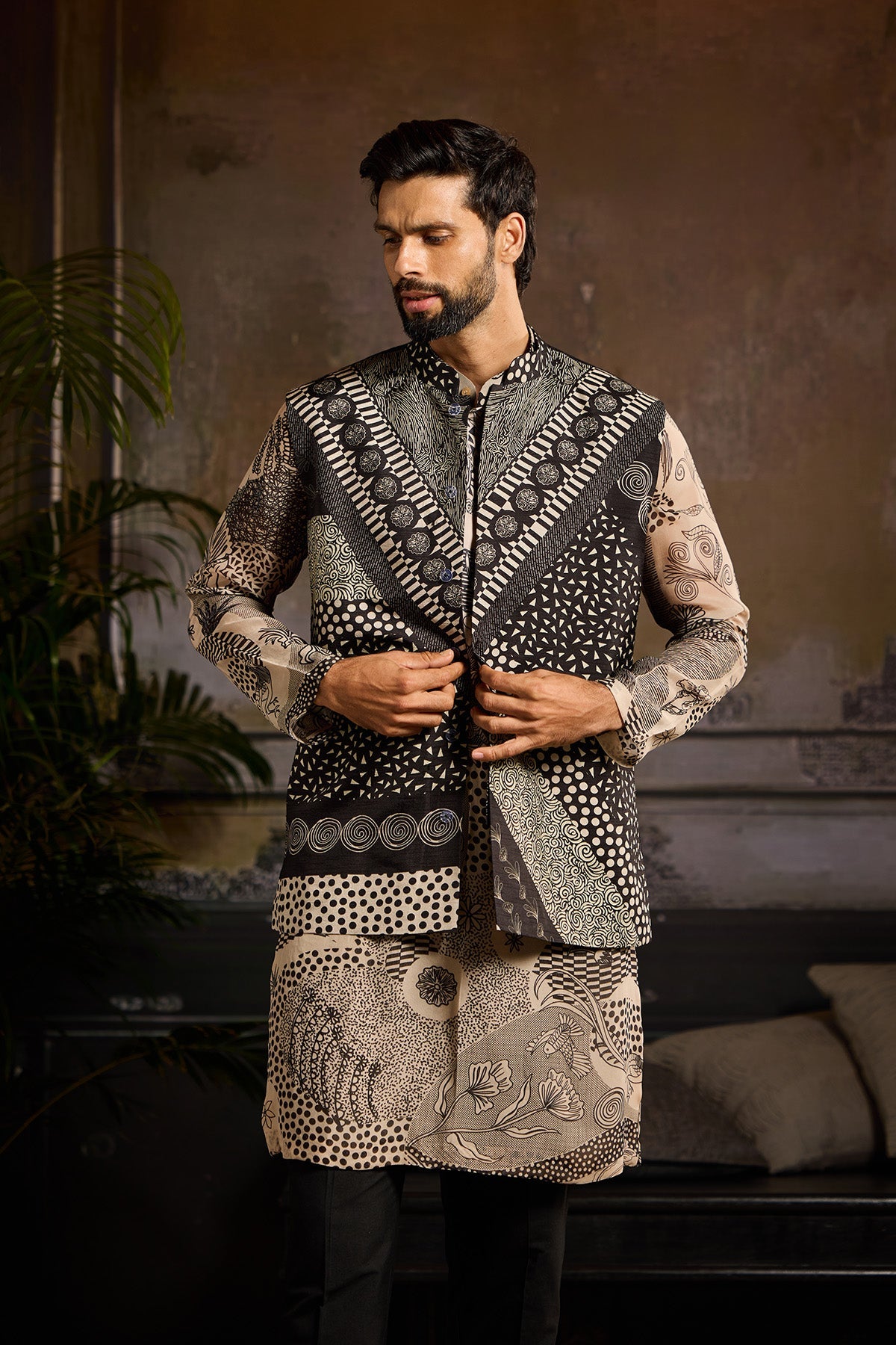 BLACK PRINTED BUNDY WITH BIEGE & BLACK PRINTED KURTA PAIRED WITH BLACK PANTS