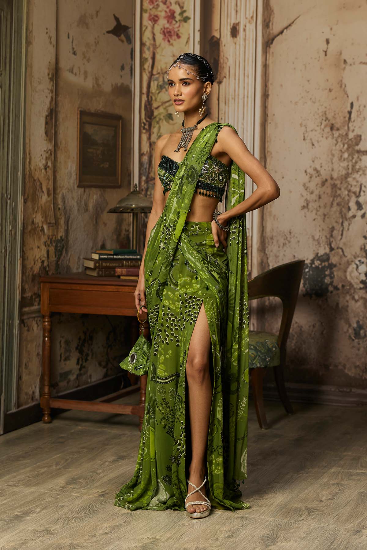 PEAR GREEN PRINTED AND HIGHLIGHTED PRE-DRAPED SLIT SKIRT SAREE SET