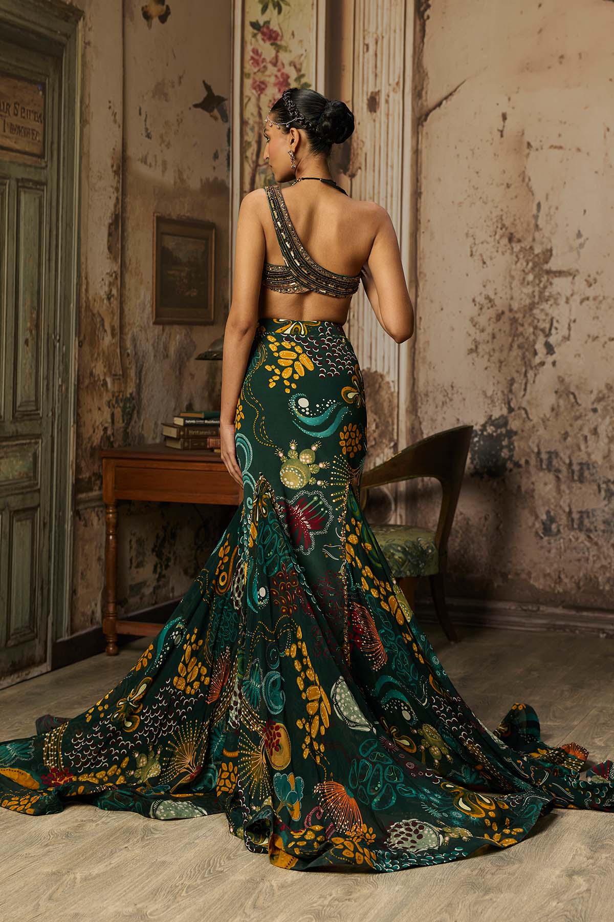 DARK GREEN EMBROIDERED BLOUSE AND FISHTAIL SKIRT SET