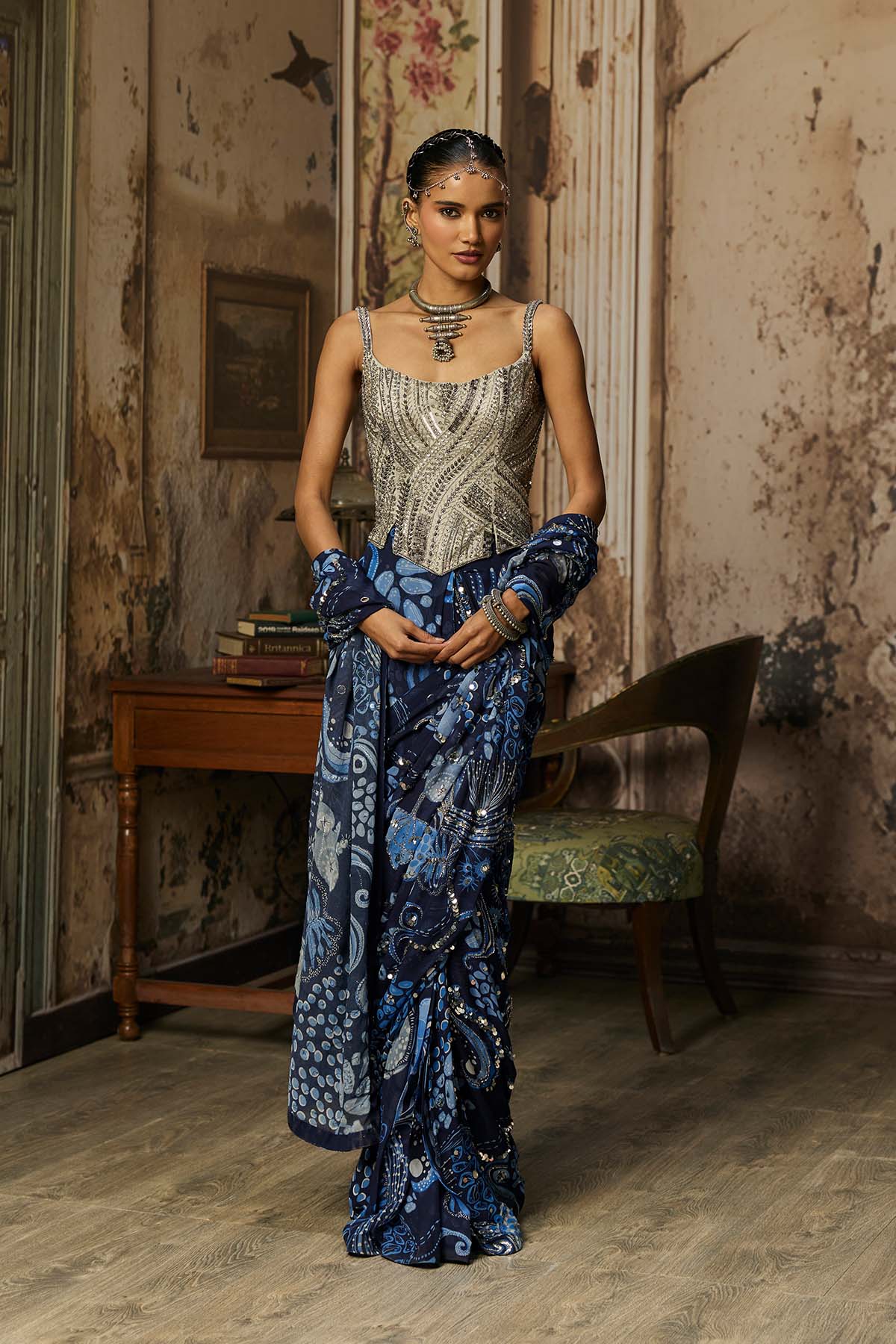 GUNMETAL GREY CORSET WITH PRINTED AND HIGHLIGHTED CLASSIC SAREE SET
