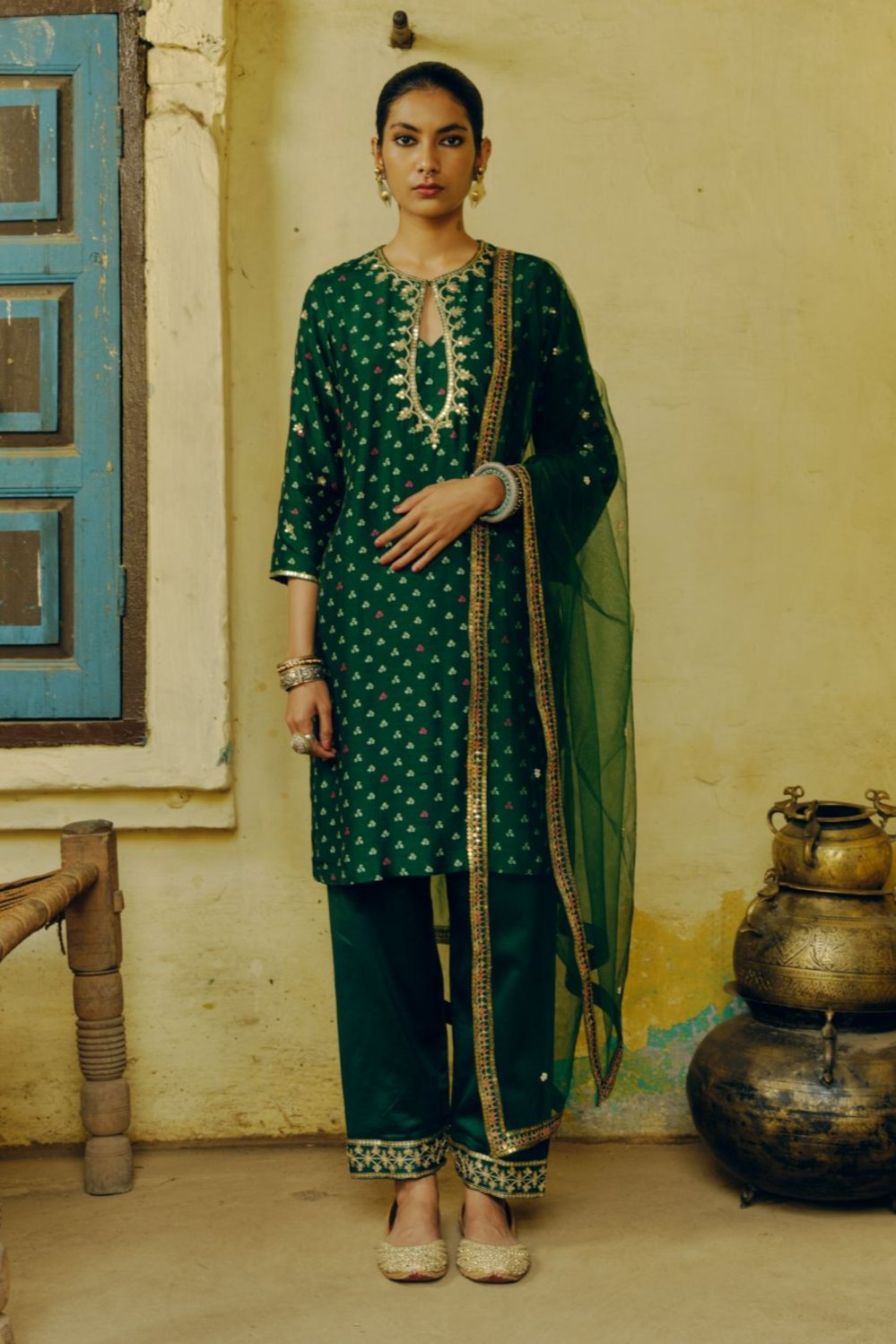 Emerald green keyhole kurta set