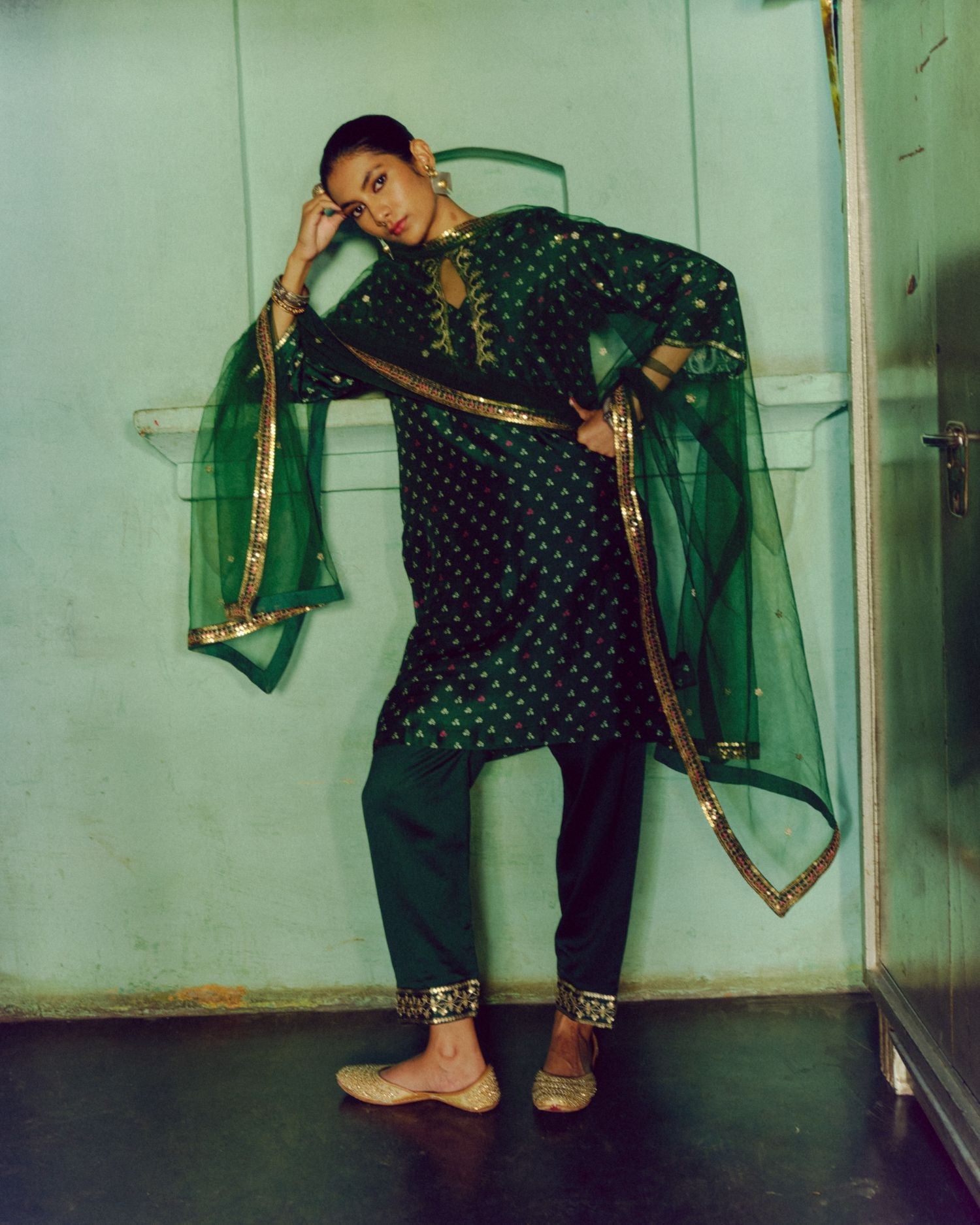 Emerald green keyhole kurta set