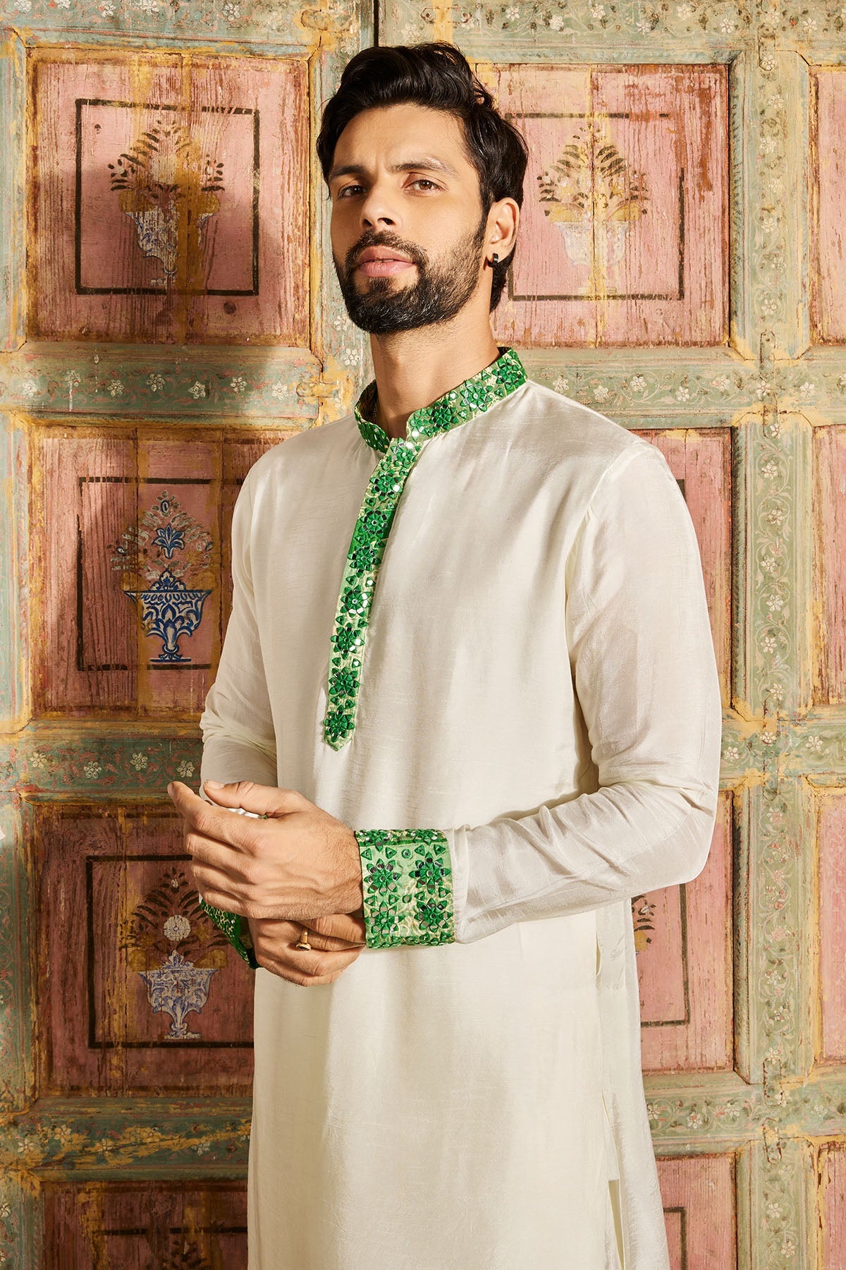 ECRU WHITE THIKRI PRINT & HIGHLIGHTED KURTA SET
