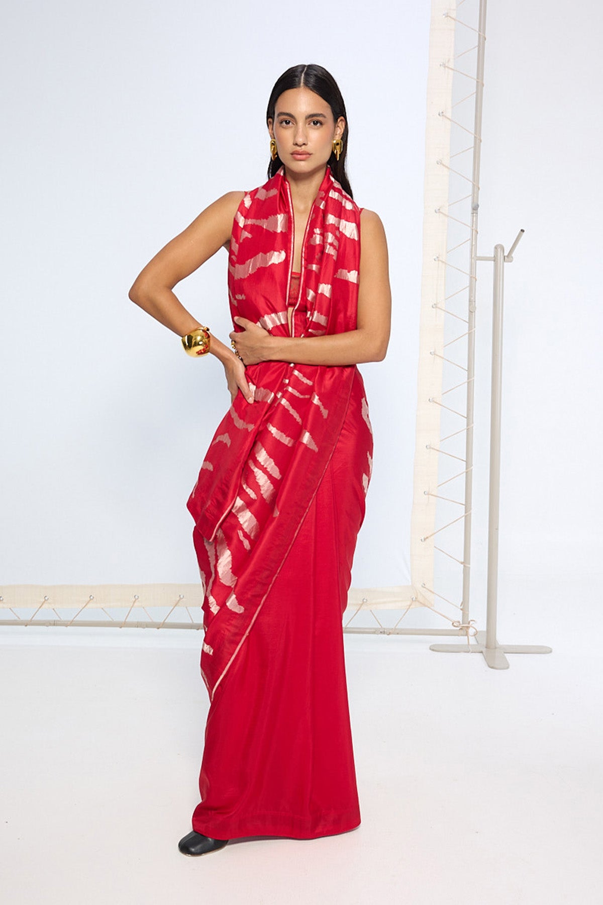 Handwoven Red Rose Gold Zari Saree