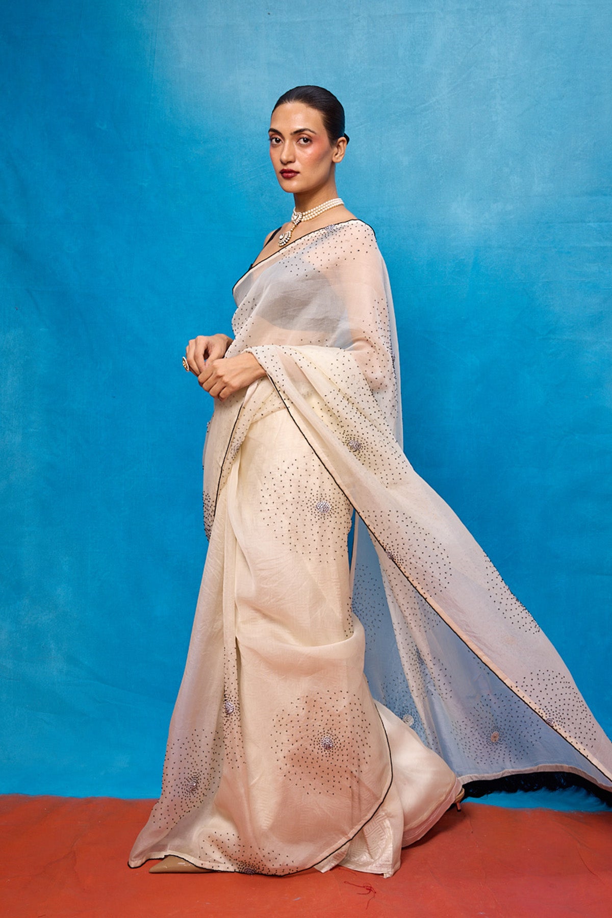 Handwoven Off-white Kora Banarasi Saree