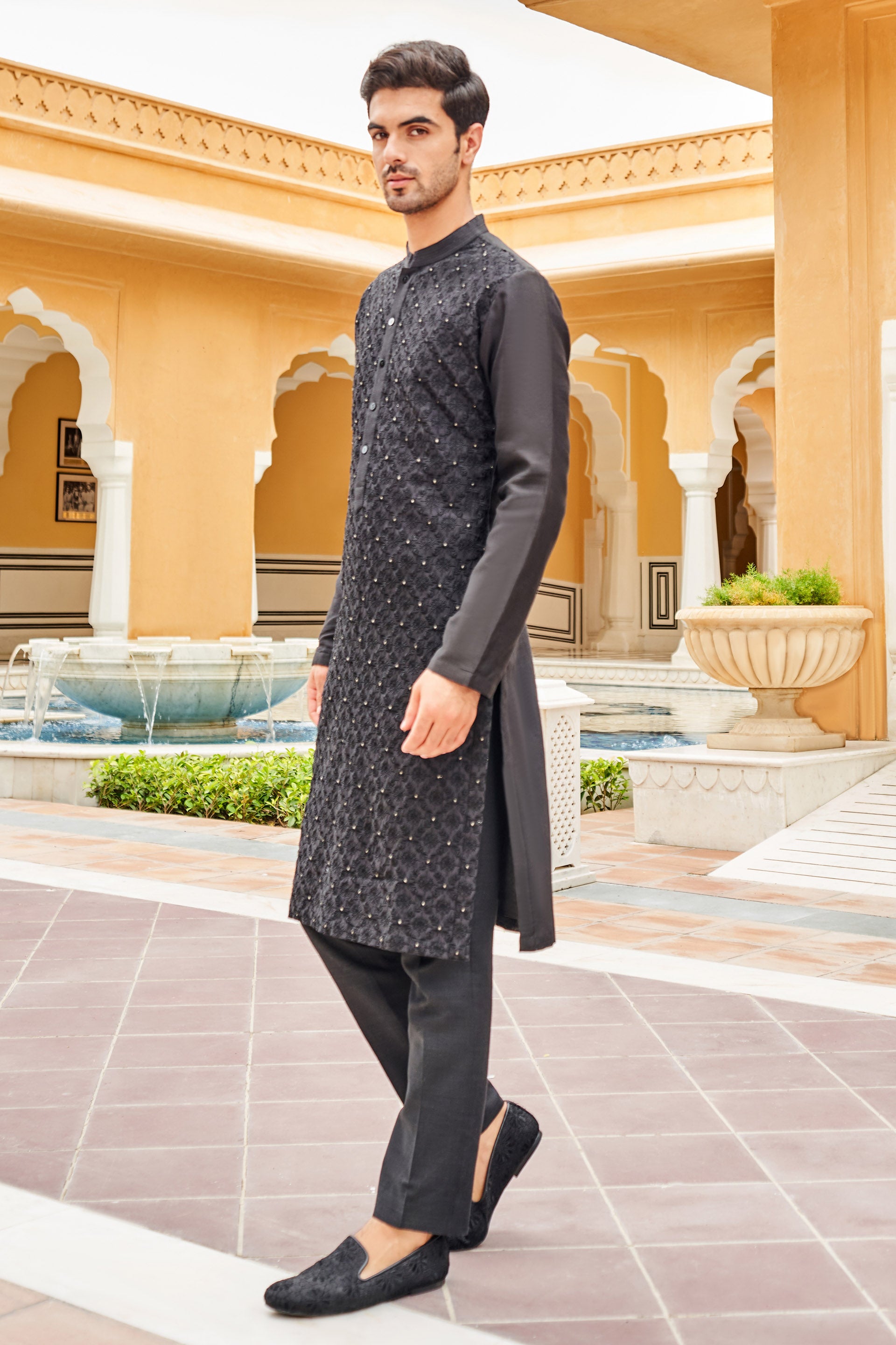 AAVYAN KURTA - BLACK