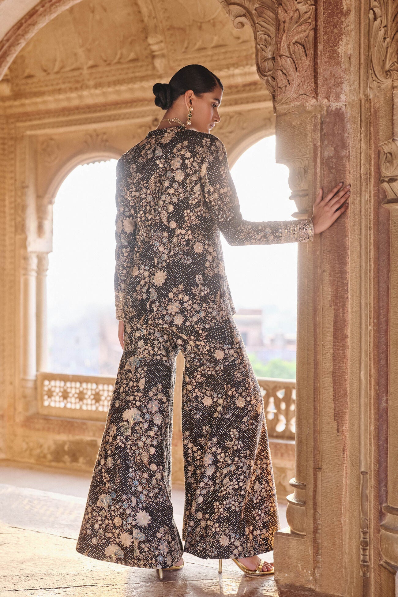 Izar Sequin Jacket Set - Black