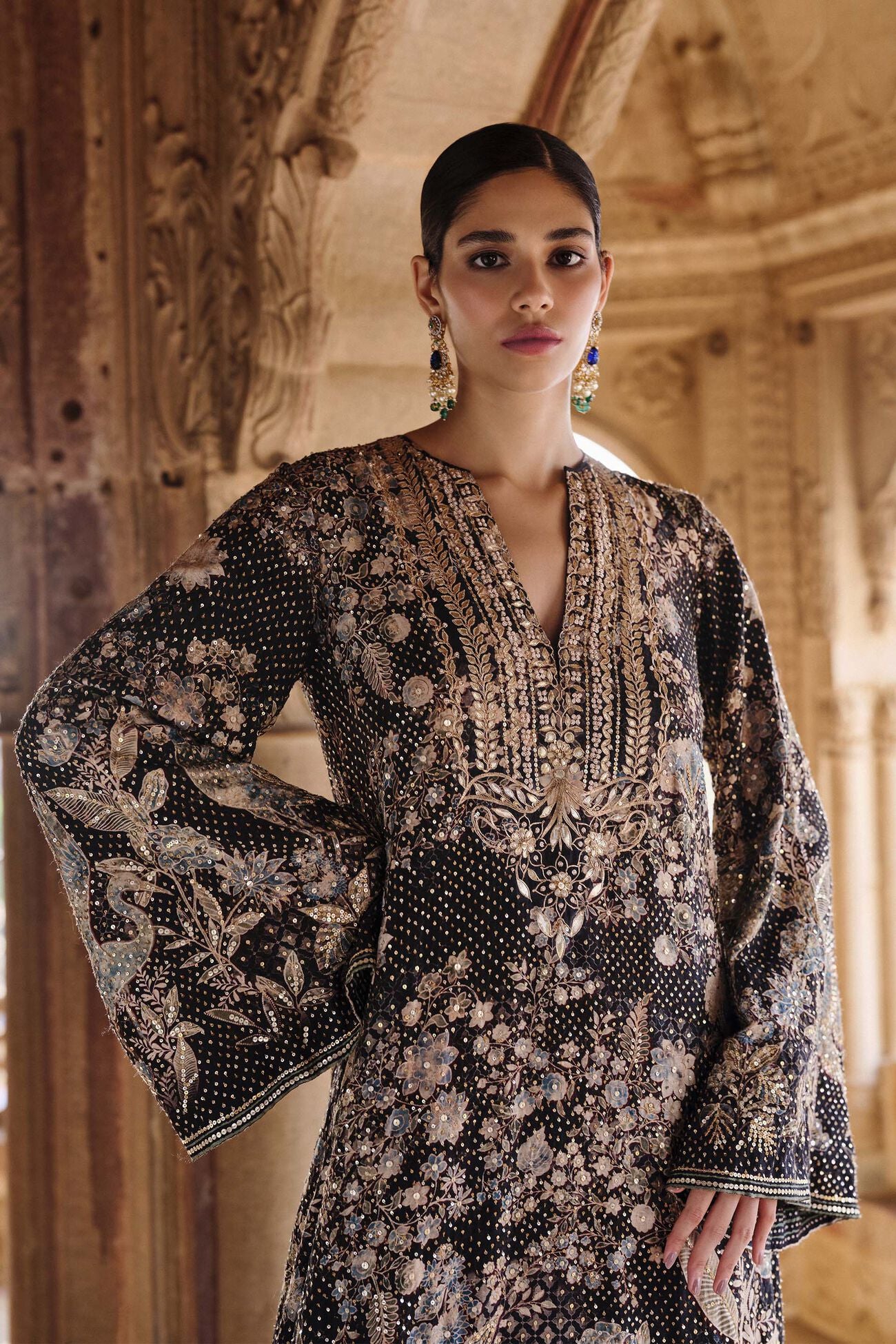 Izar Printed Sequin Kaftan - Black