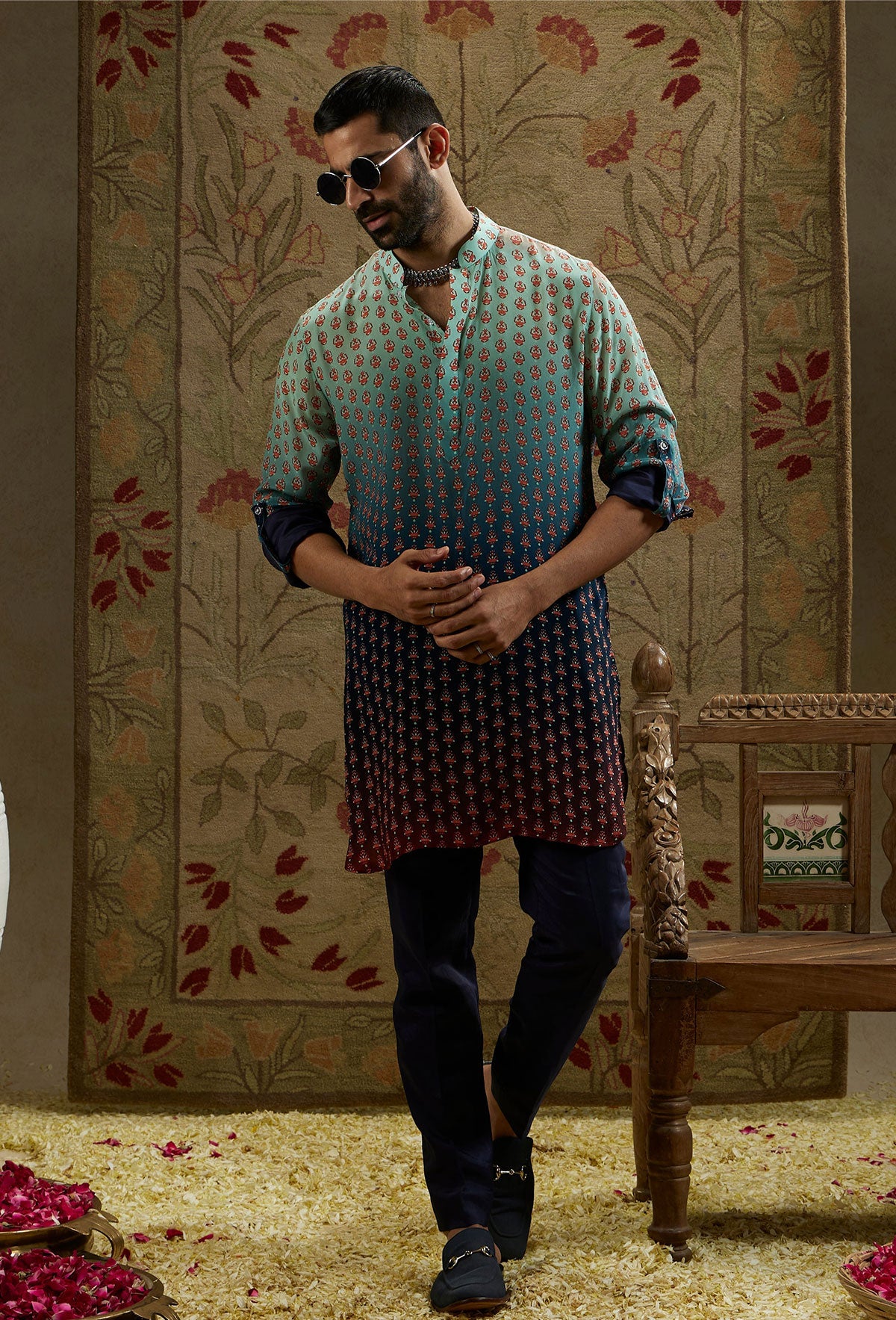 BLUE RED OMBRE BUTTI PRINT ROLLED UP SLEEVES