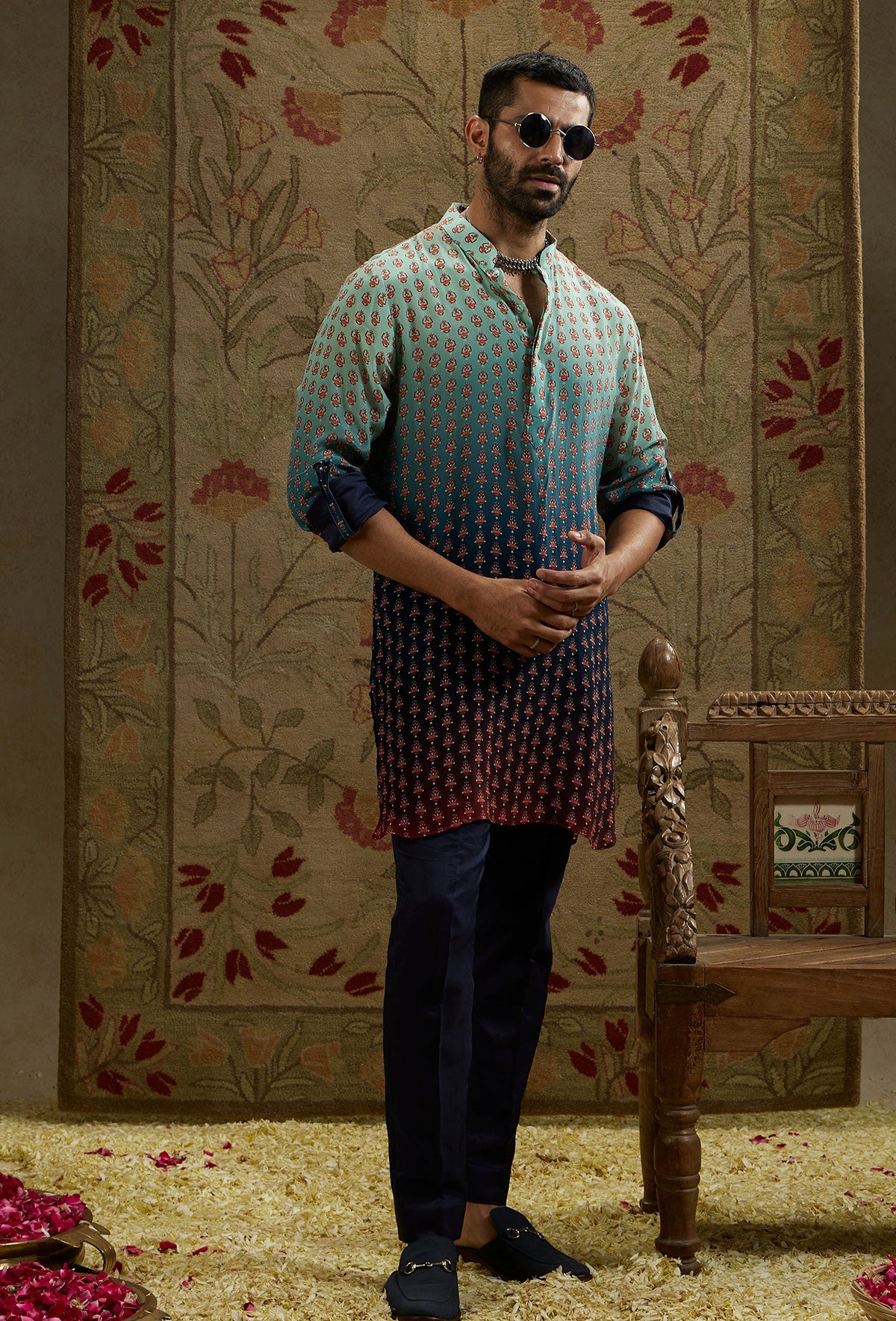 BLUE RED OMBRE BUTTI PRINT ROLLED UP SLEEVES